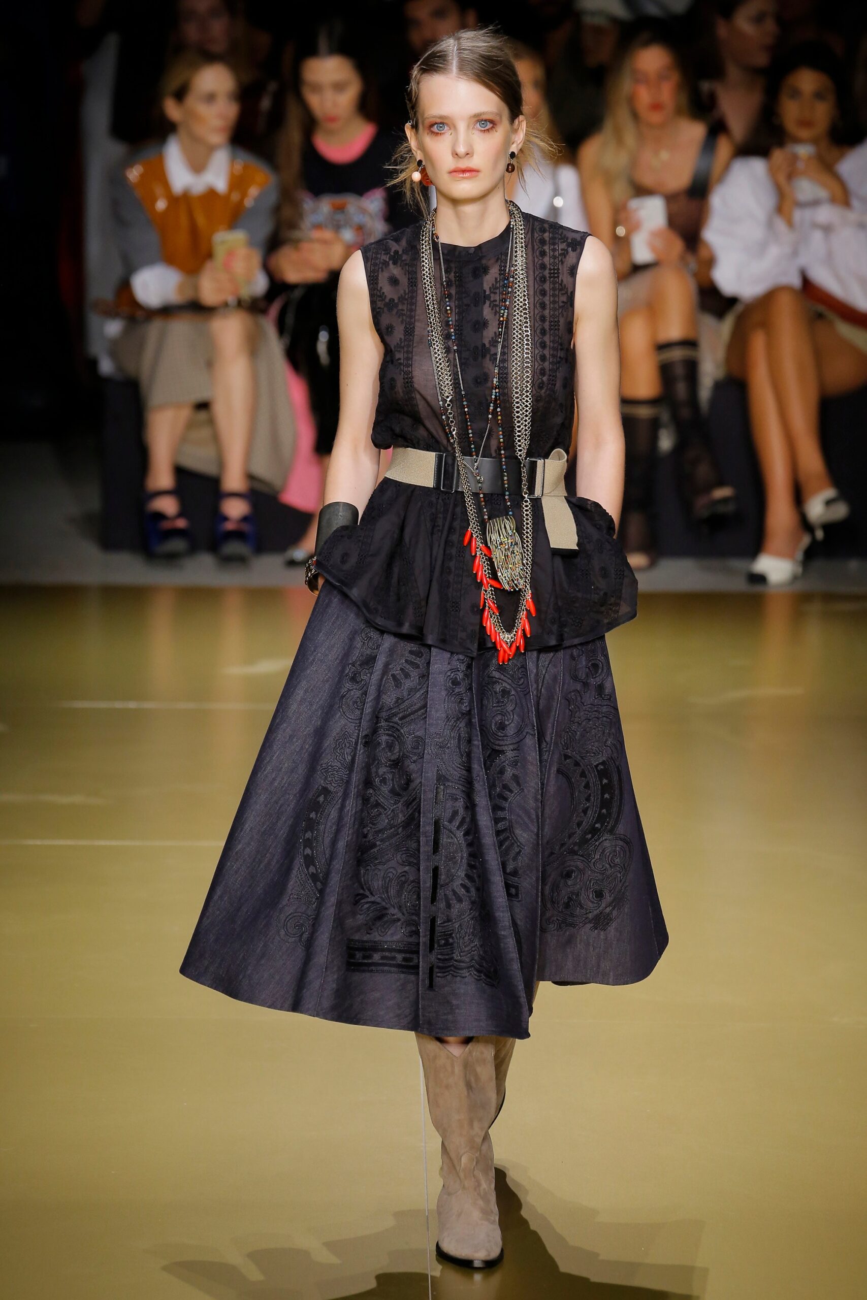 Les Copains S/S 18 Look 25