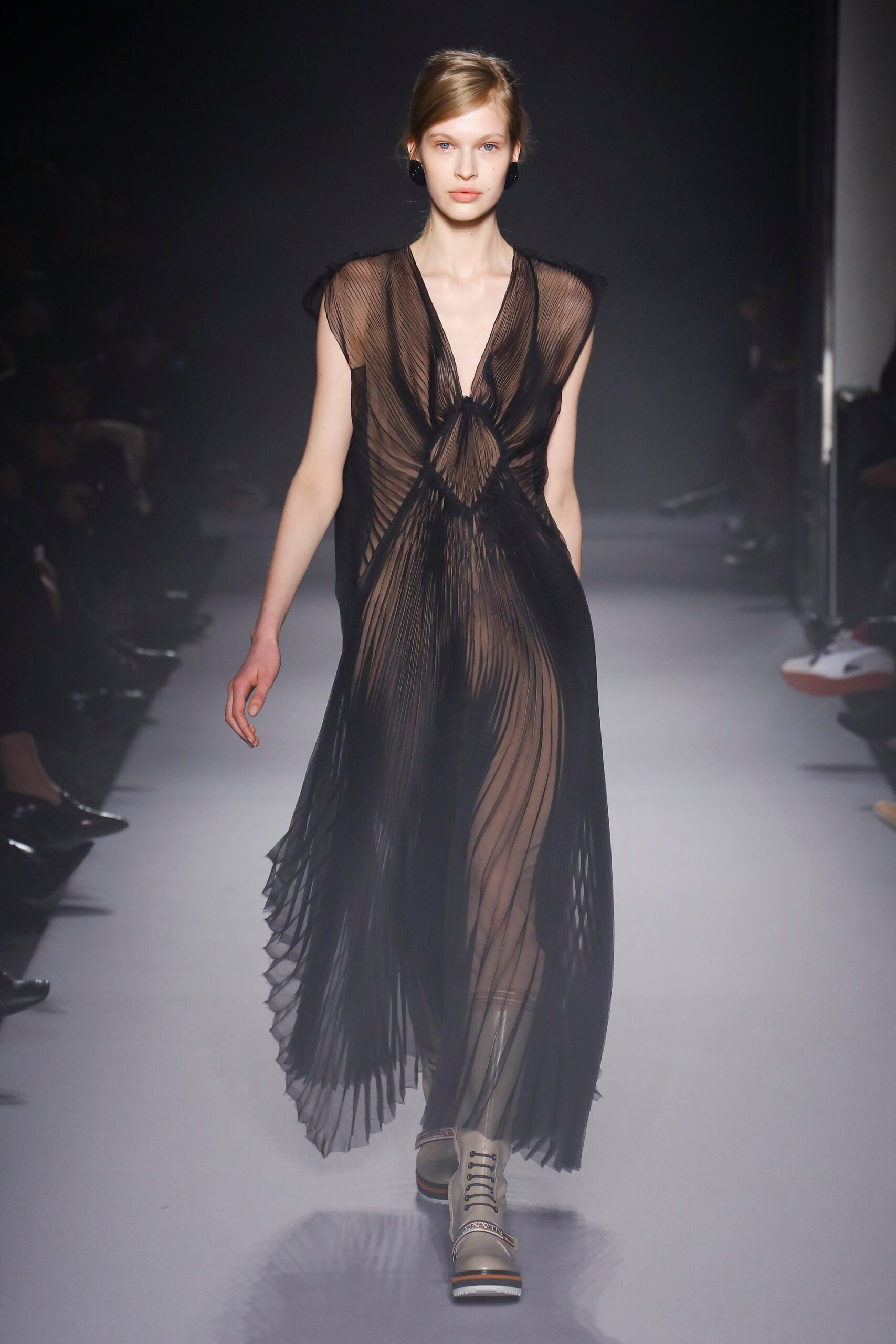 Lanvin F/W 18 Look 1