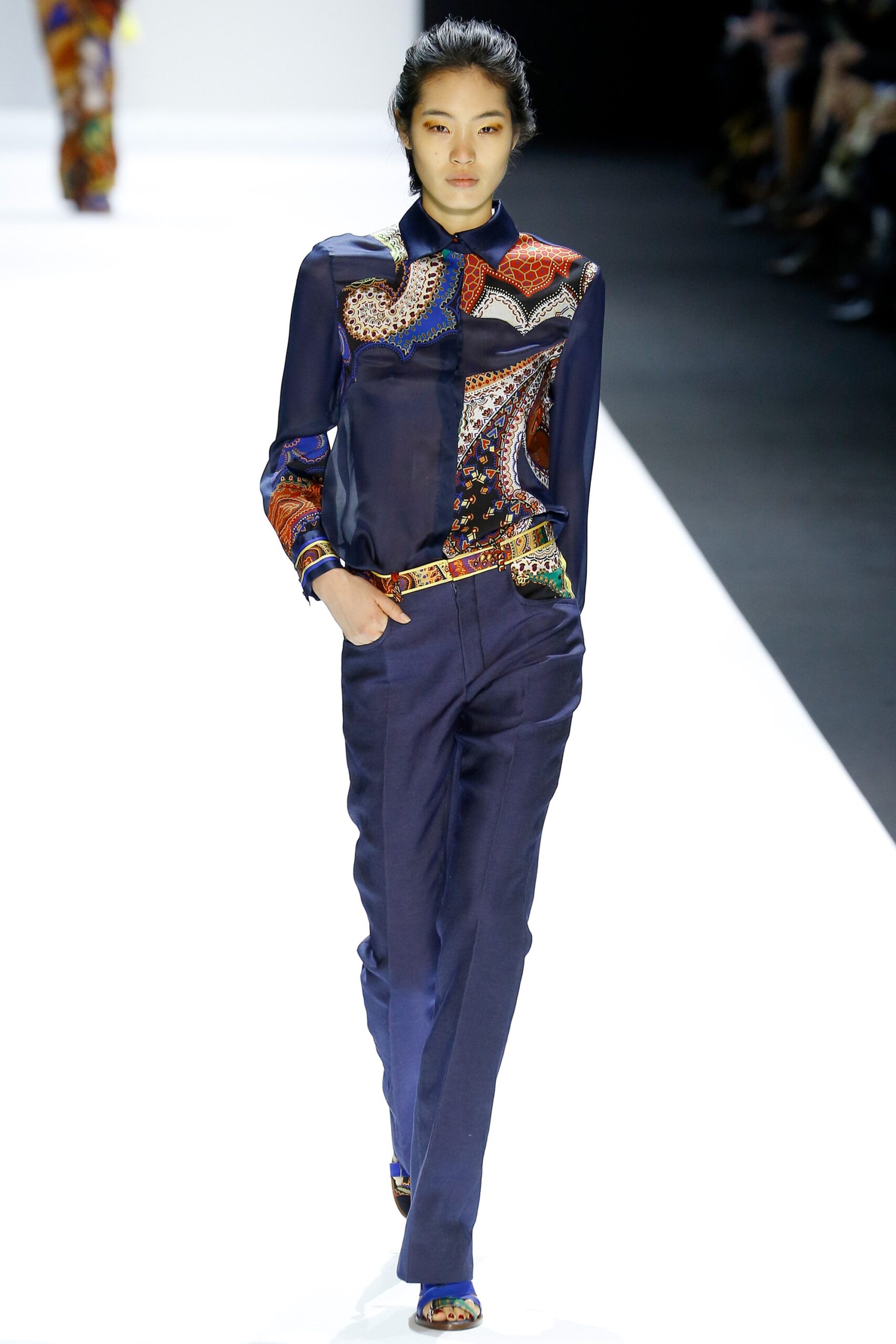 Leonard Paris Fall 2016 Ready-to-Wear