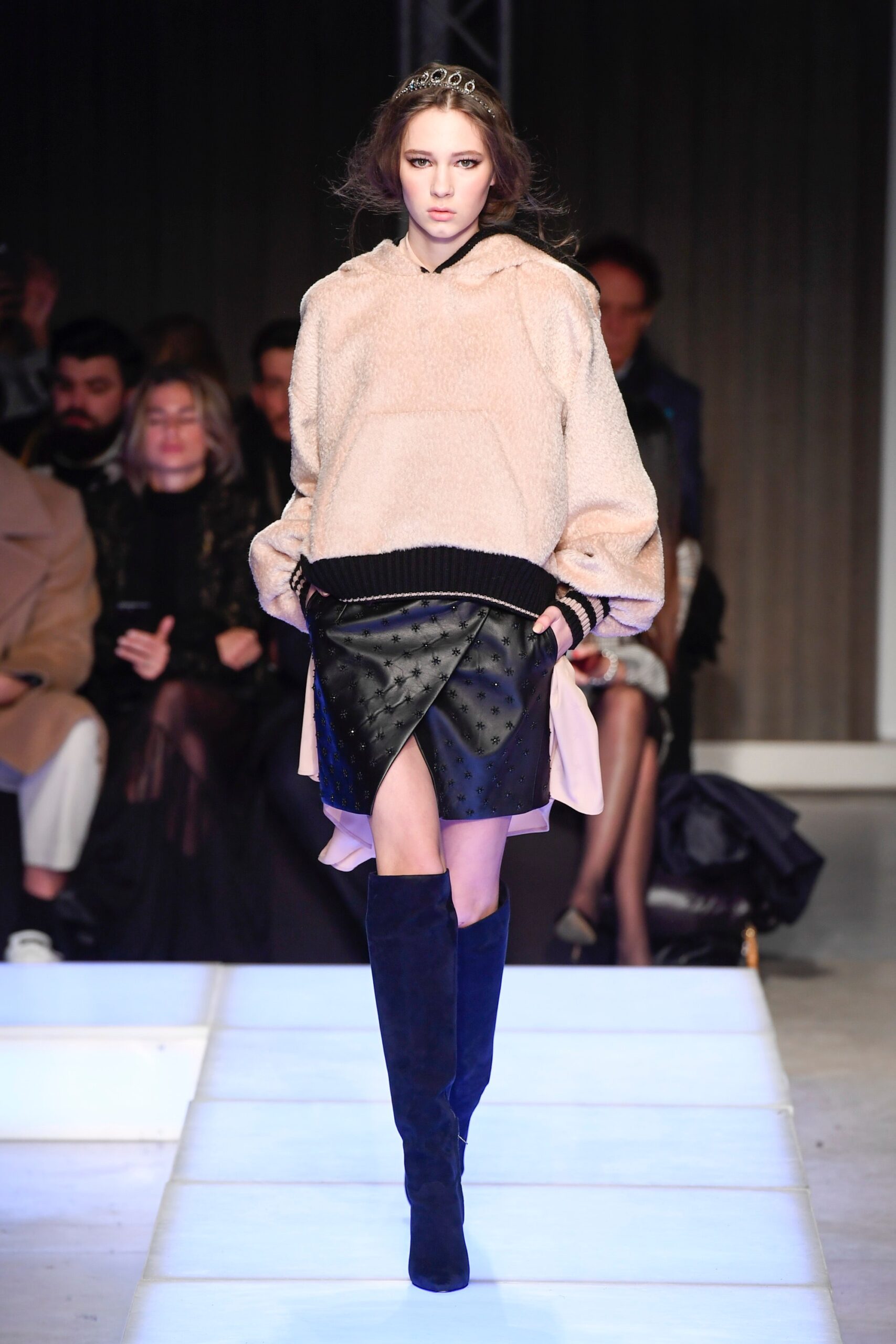 Les Copains F/W 18 Look 38