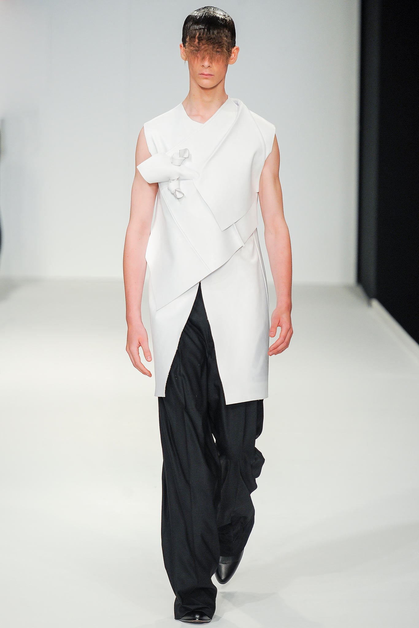 JW Anderson S/S 14 Menswear Look 26