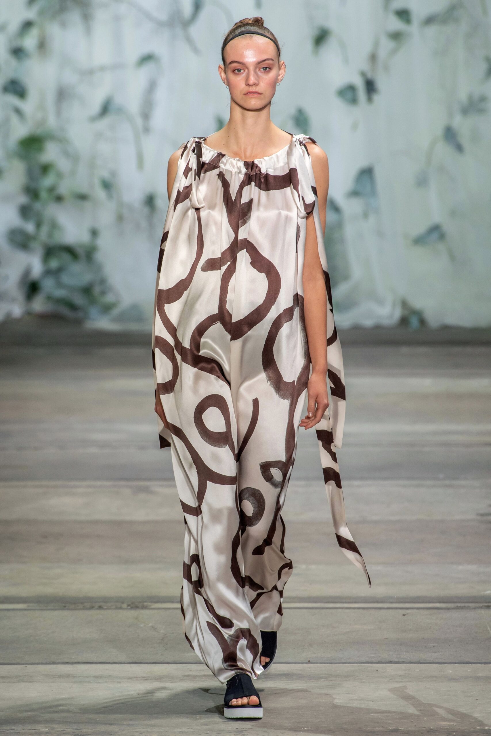 Lee Mathews Australia Resort 20 Look 19