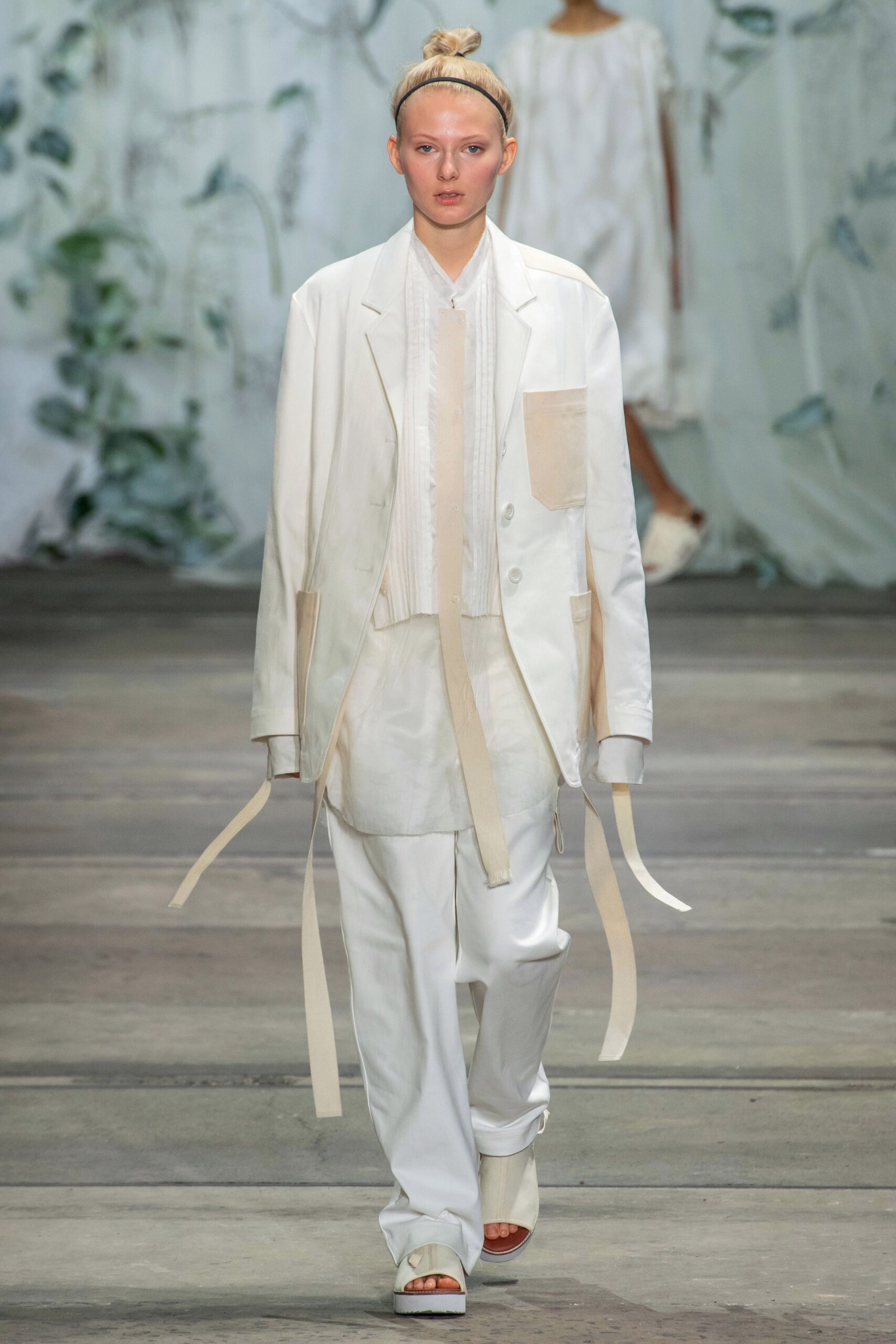 Lee Mathews Australia Resort 20 Look 22