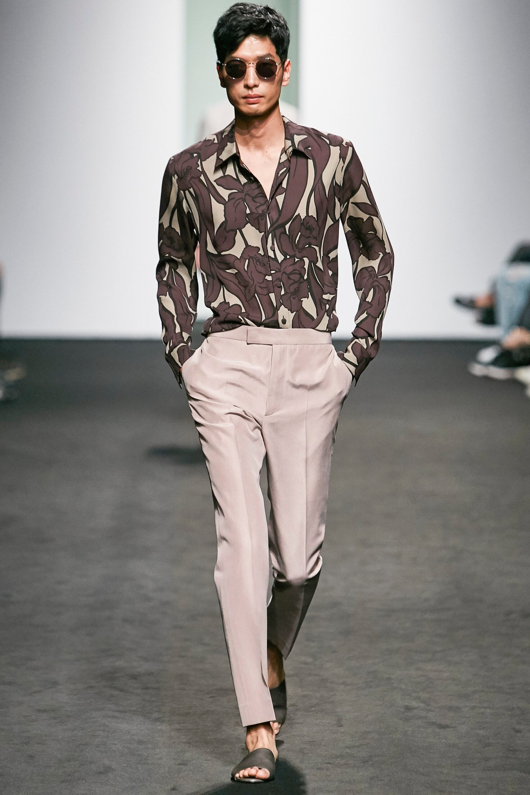 Kim Seo Ryong Seoul S/S 16 Look 25