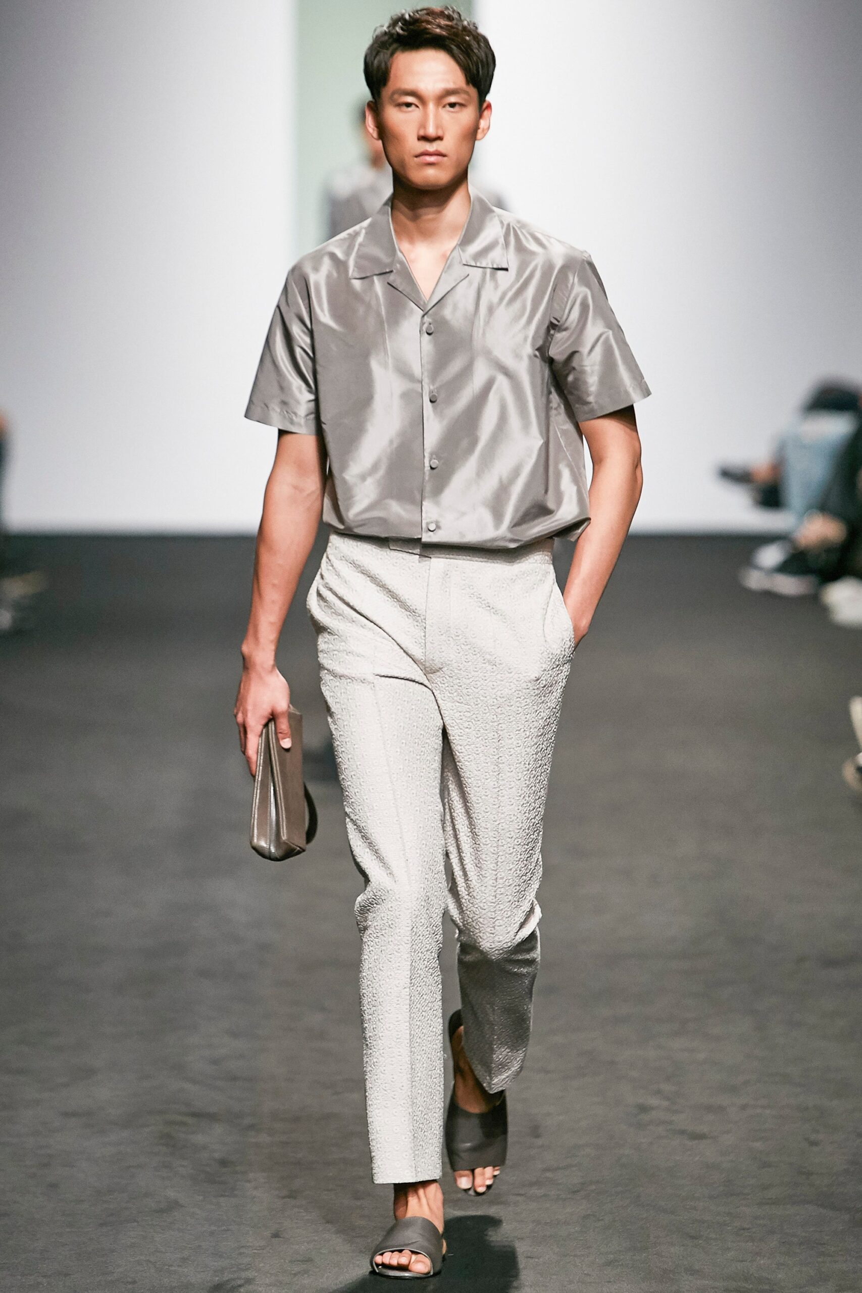 Kim Seo Ryong Seoul S/S 16 Look 27