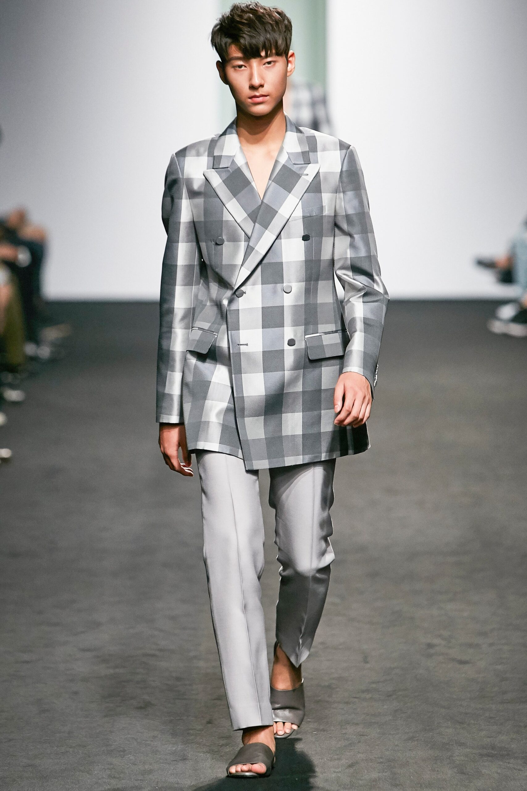 Kim Seo Ryong Seoul S/S 16 Look 29