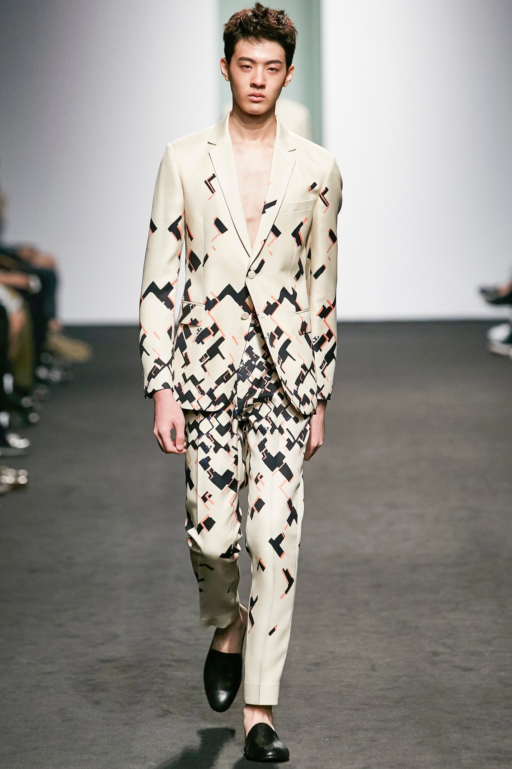Kim Seo Ryong Seoul S/S 16 Look 39