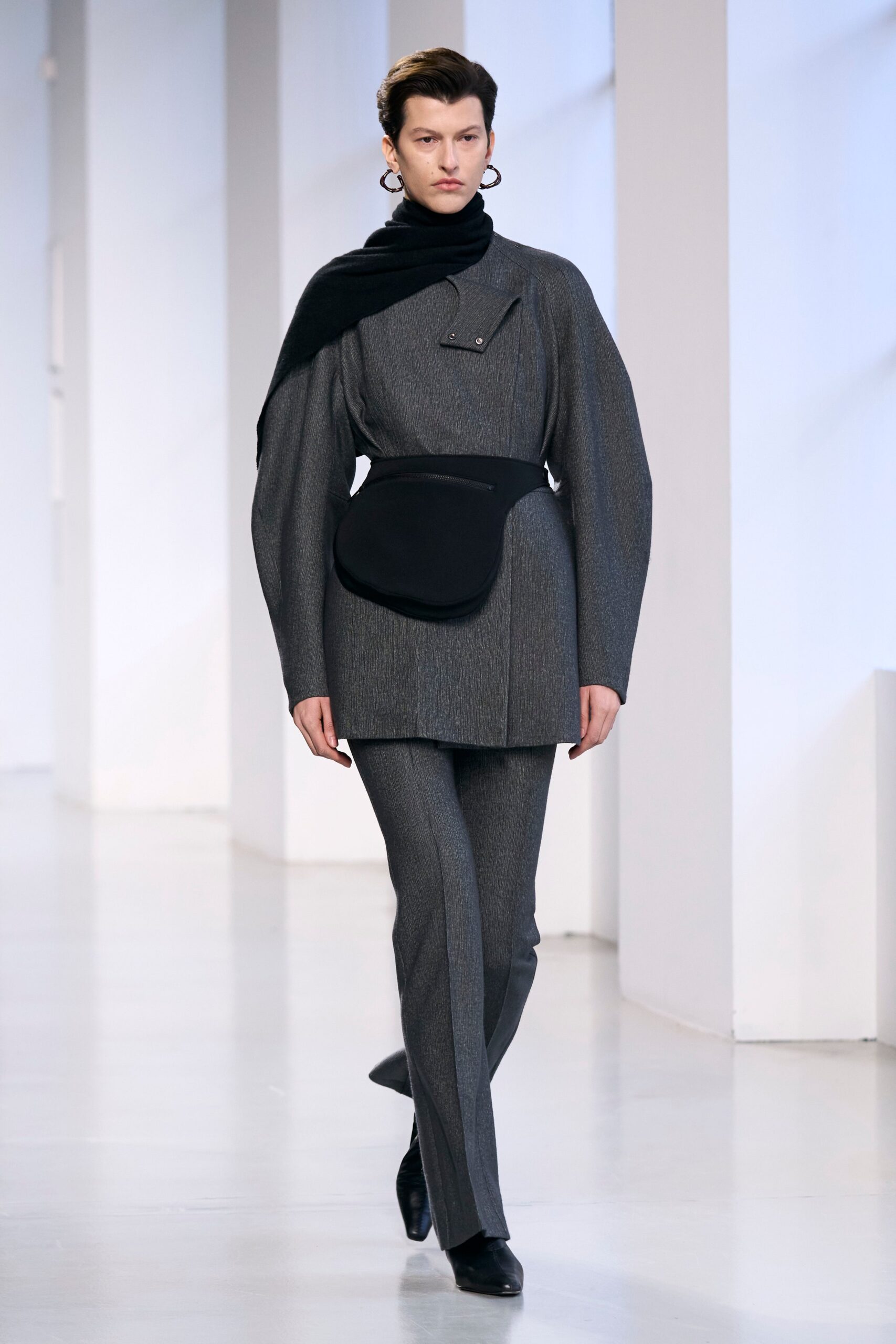 Mame Kurogouchi F/W 23 Look 1