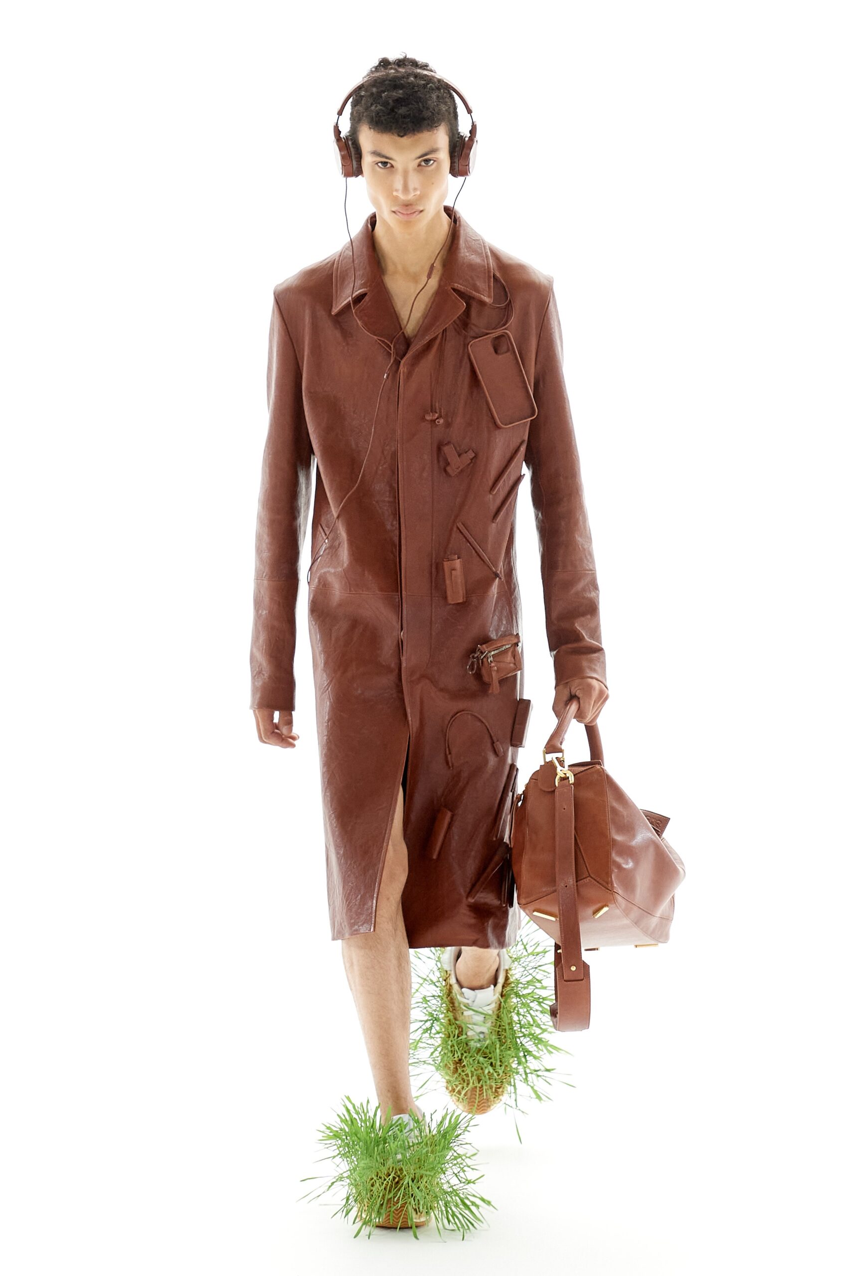 Loewe S/S 23 Menswear Look 2