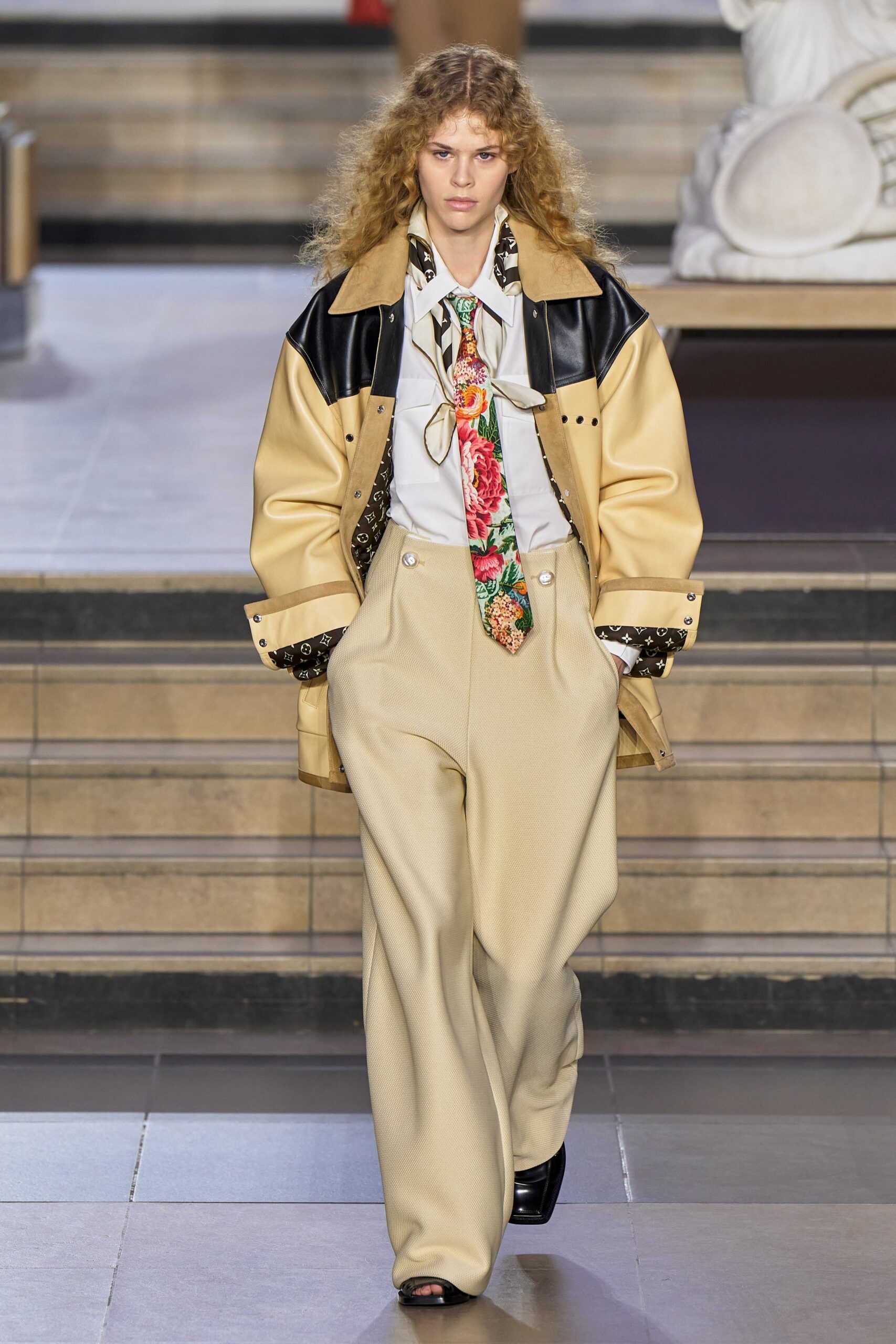 Louis Vuitton F/W 22 Look 3
