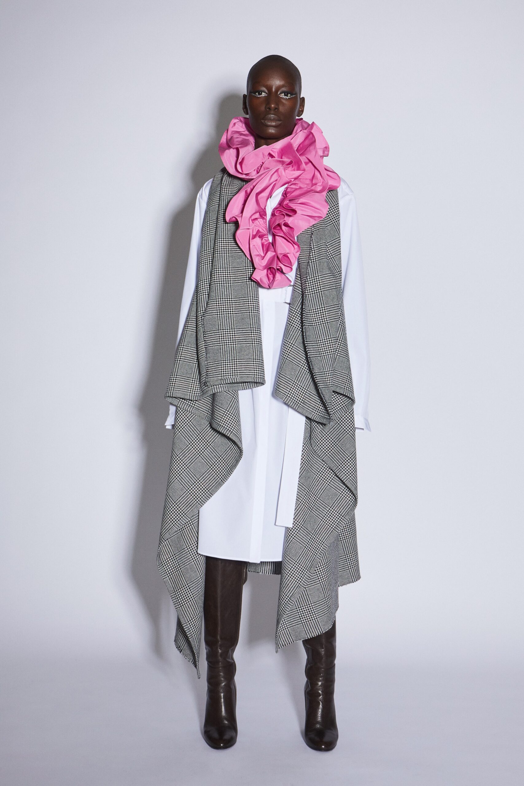 Lutz Huelle F/W 22 Look 1