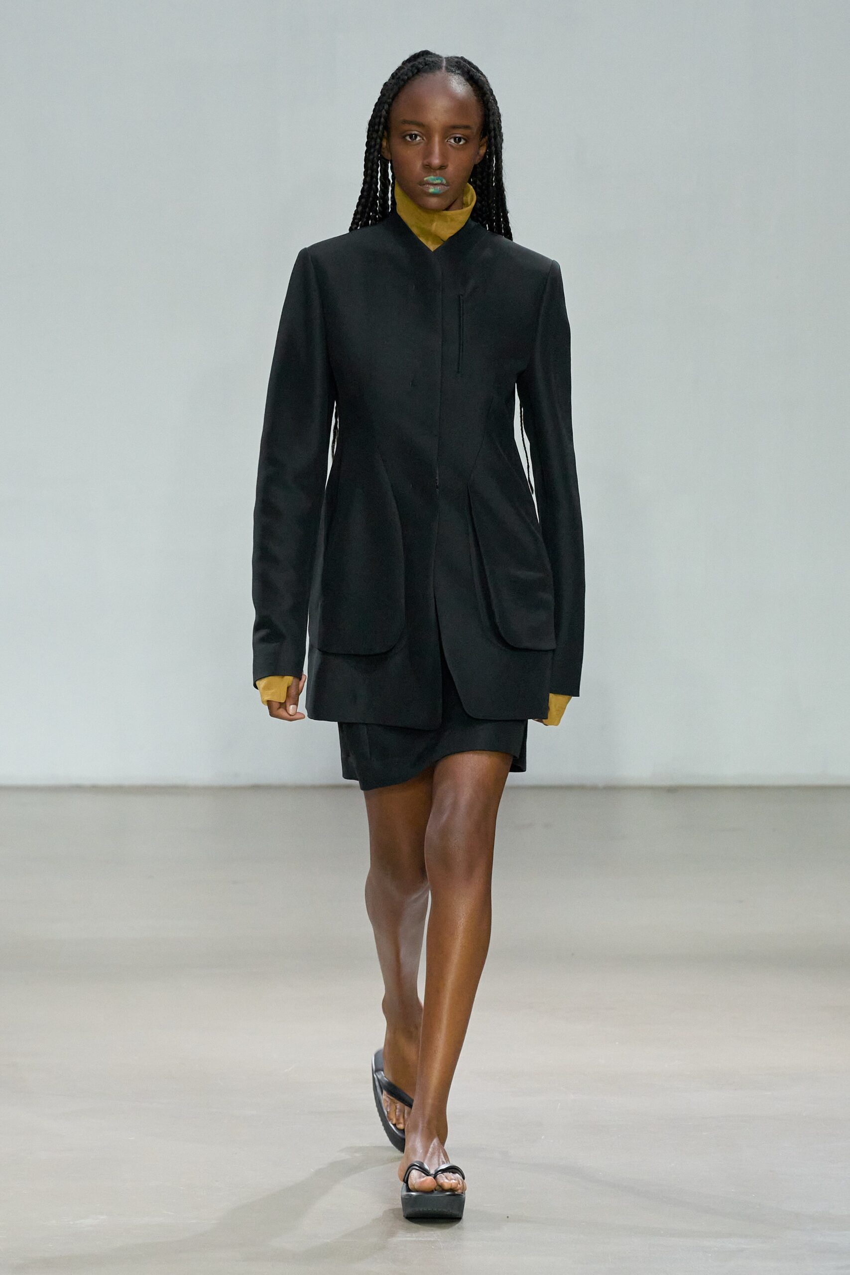 Mame Kurogouchi S/S 23 Look 2
