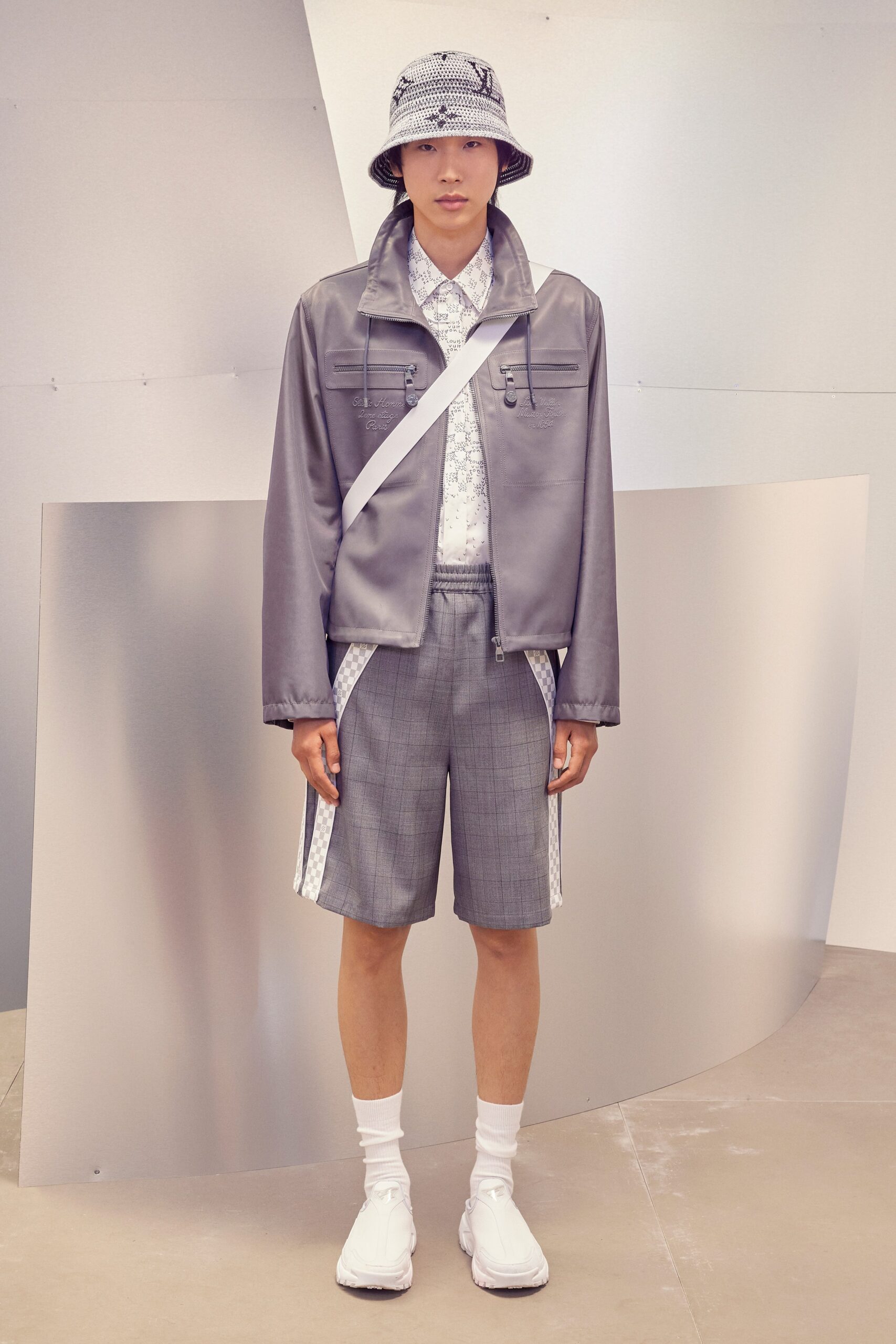 Louis Vuitton F/W 22 Look 3