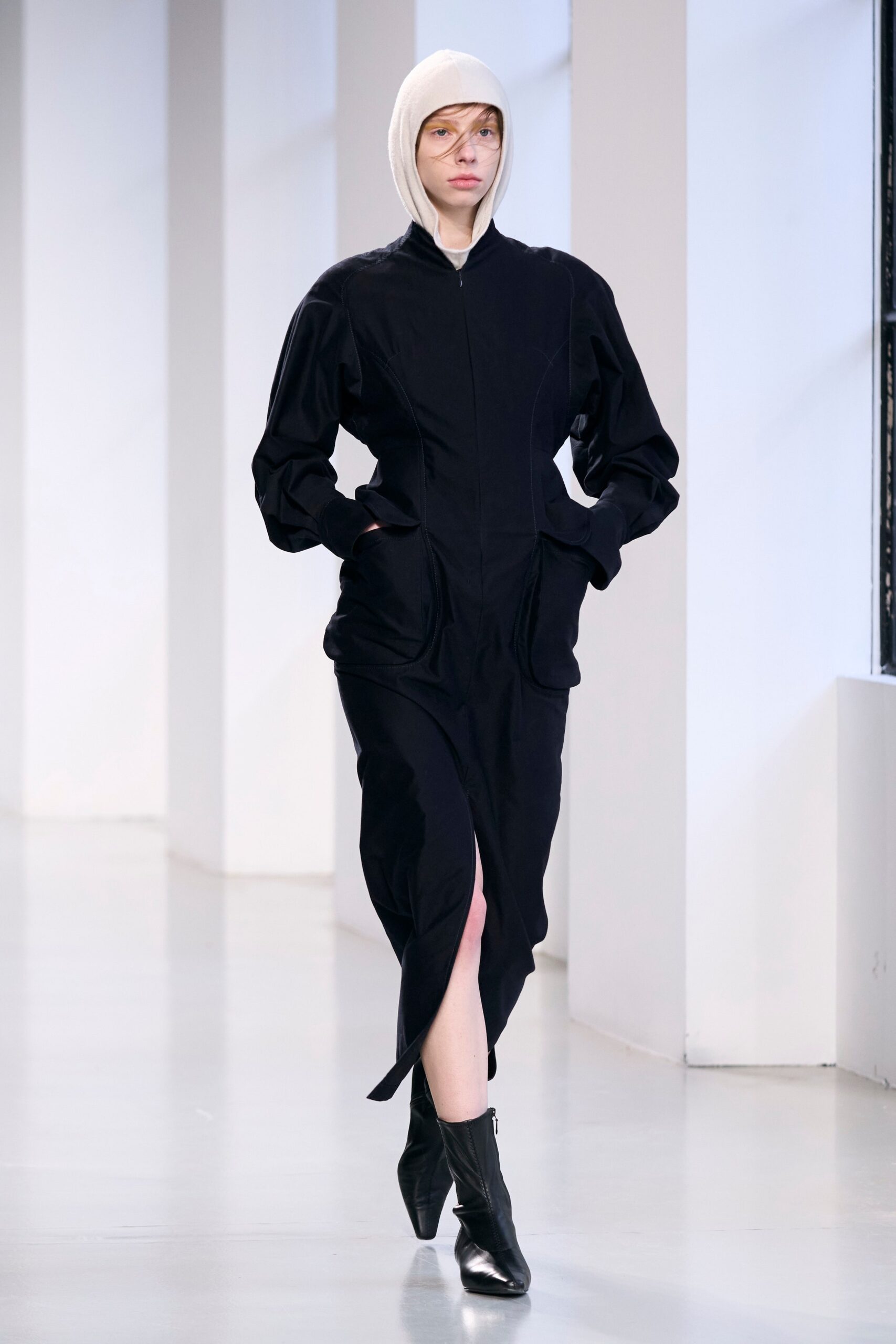 Mame Kurogouchi F/W 23 Look 3