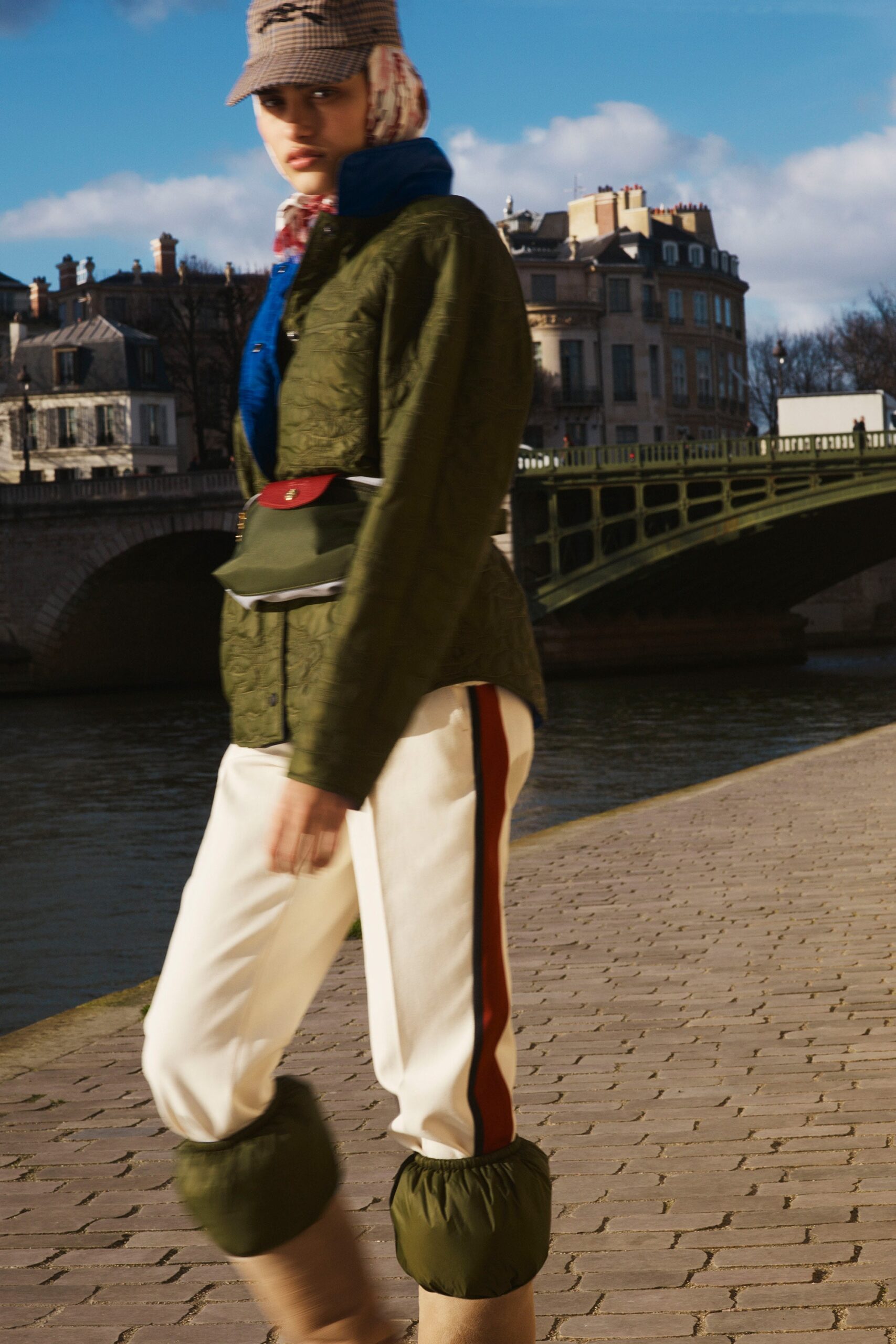 Longchamp F/W 22 Look 4