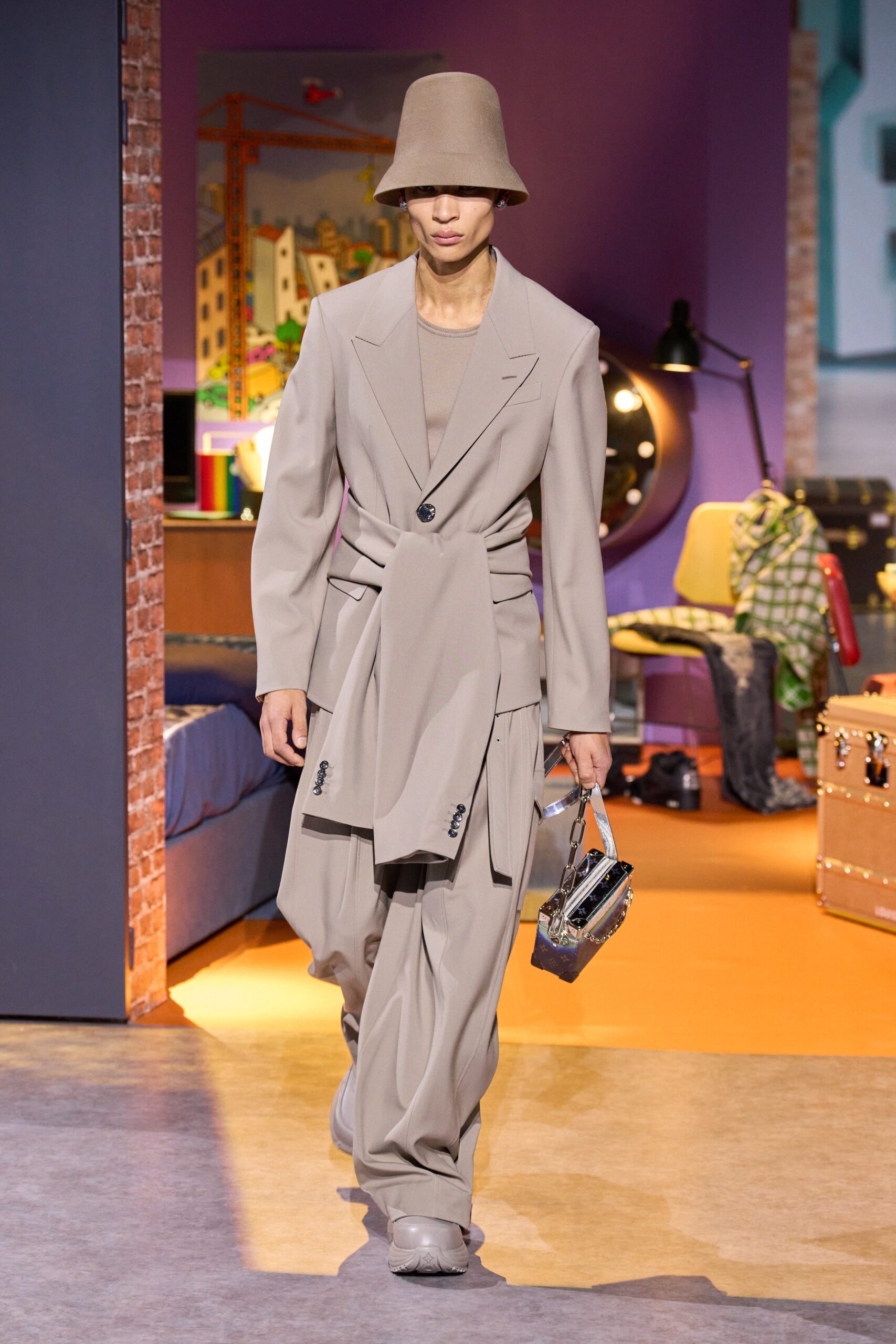 Louis Vuitton F/W 23 Menswear Look 4