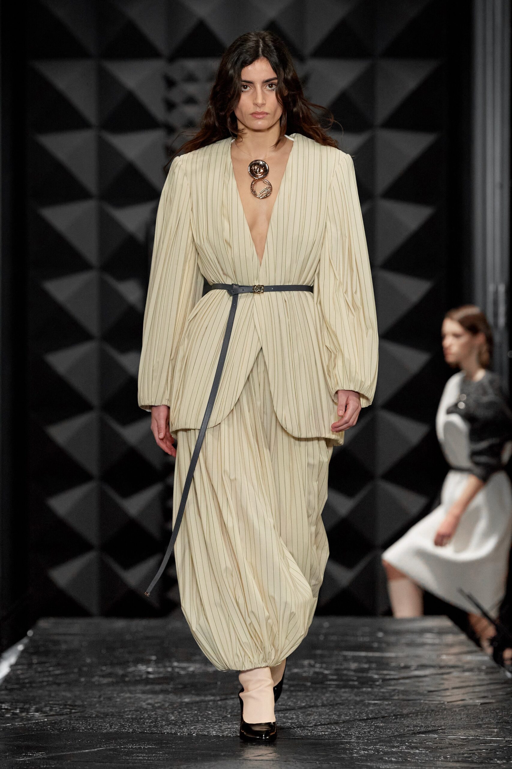 Louis Vuitton F/W 23 Look 4