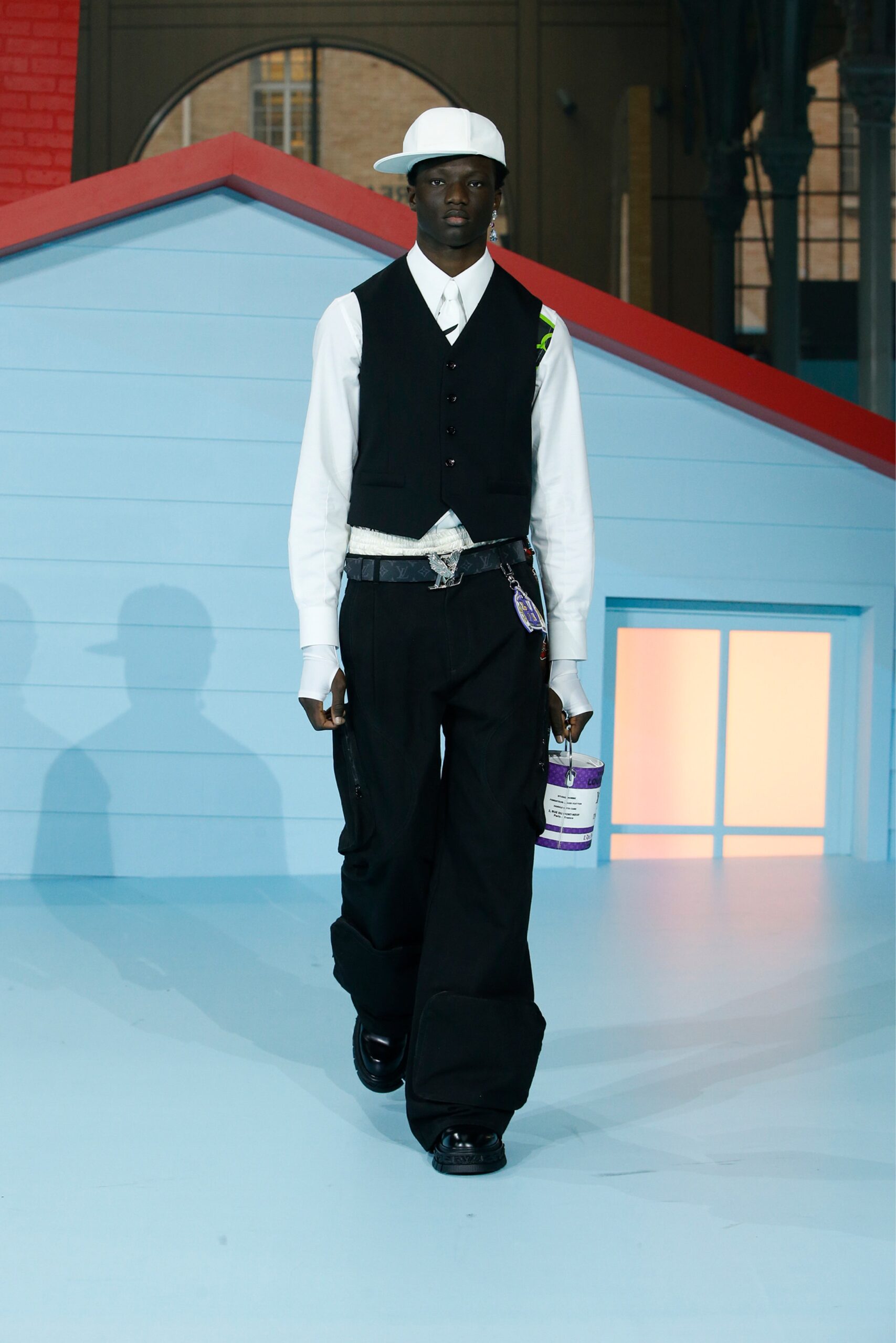 Louis Vuitton F/W 22 Menswear Look 6