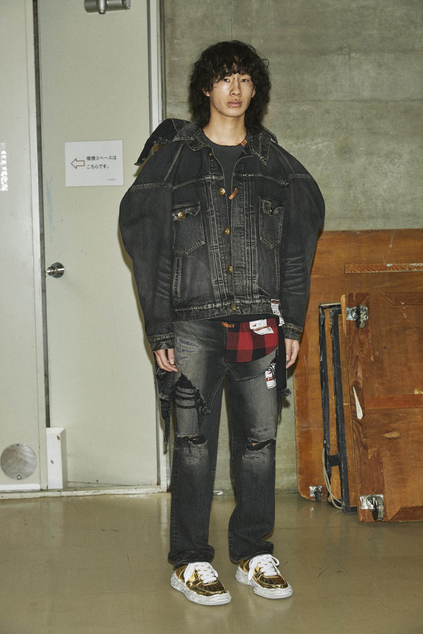 Maison Mihara Yasuhiro F/W 21 Menswear Look 8