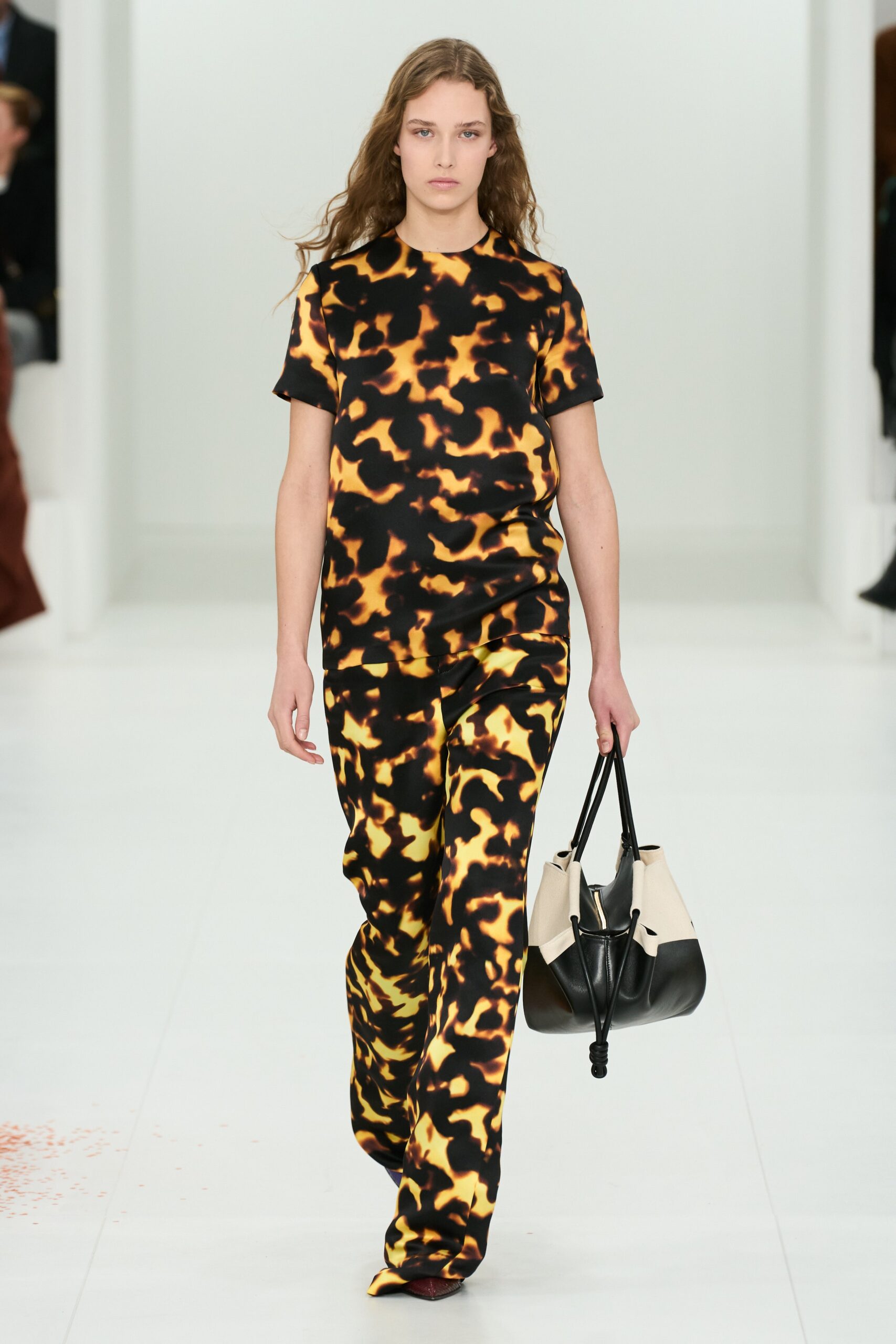 Loewe F/W 23 Look 8