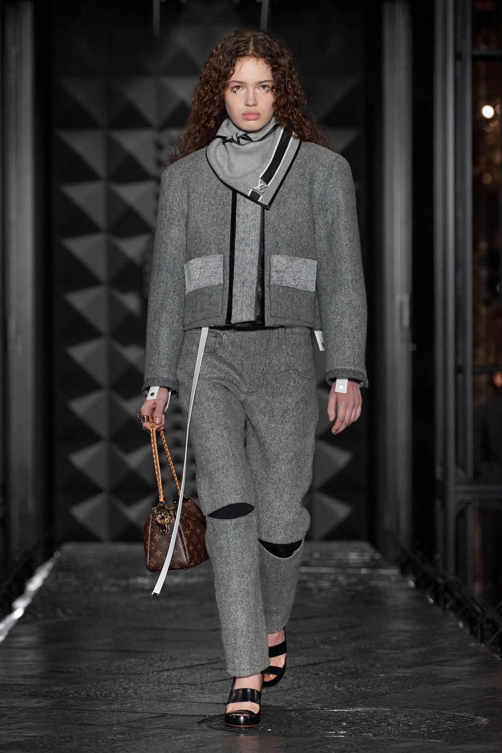 Louis Vuitton F/W 23 Look 8