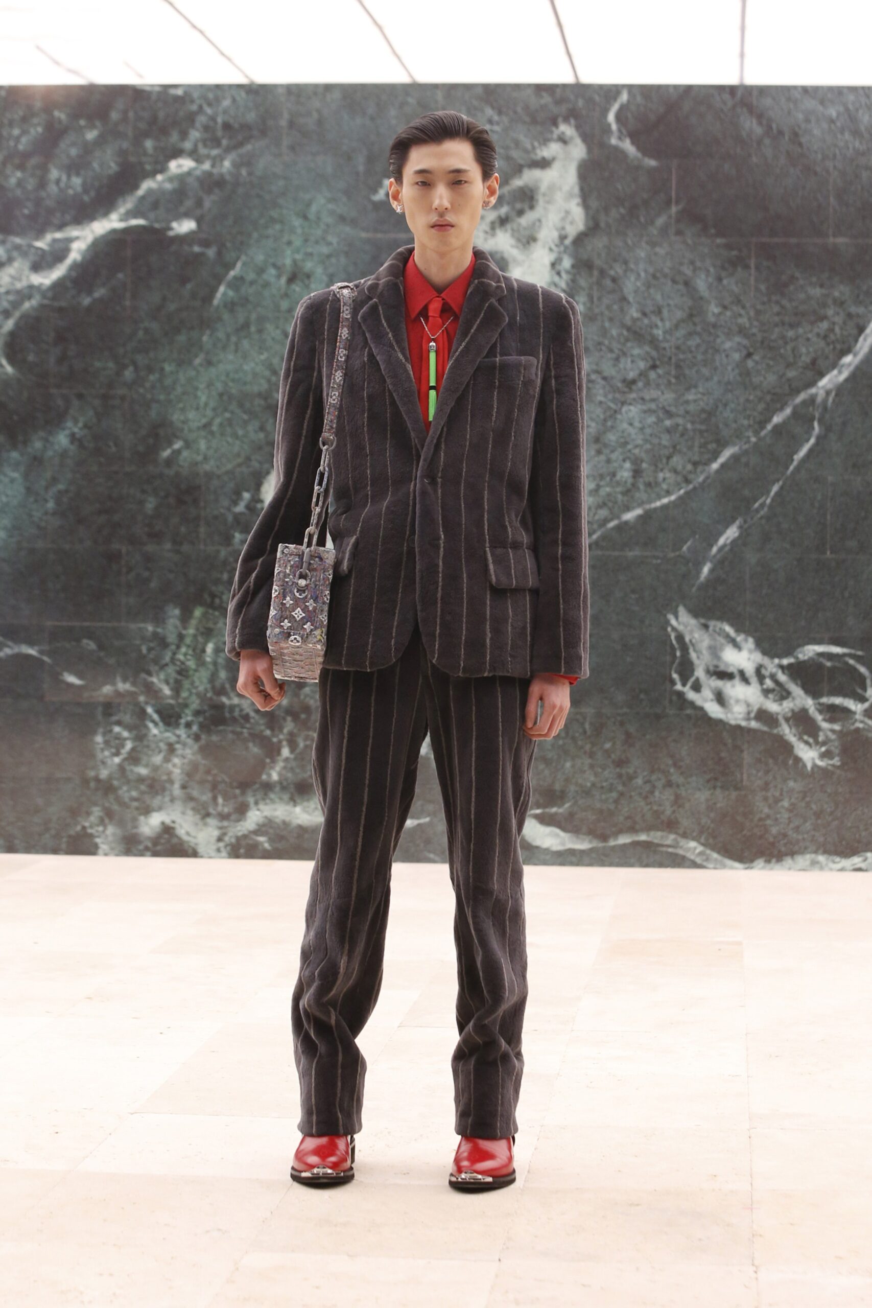 Louis Vuitton F/W 21 Menswear Look 9