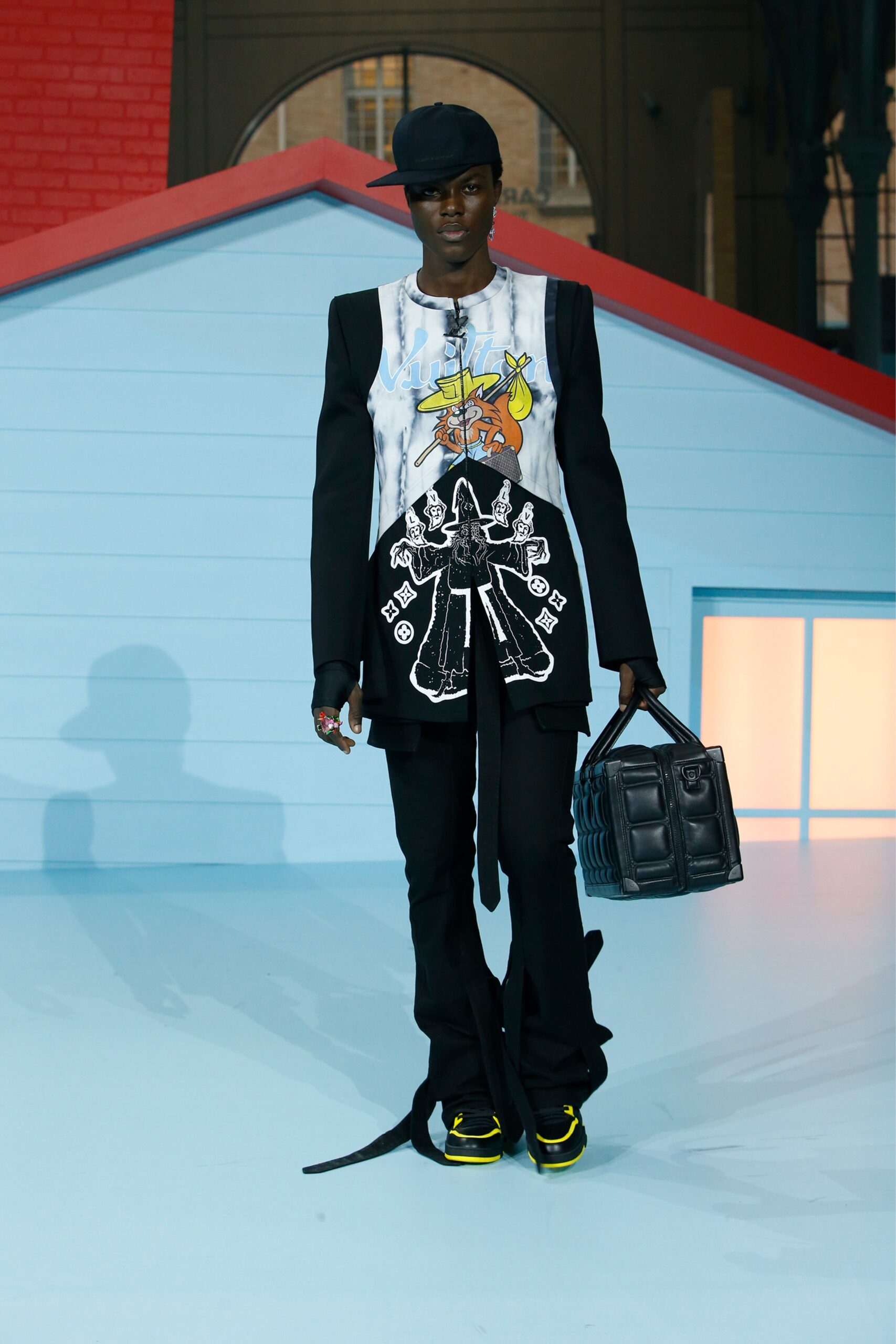 Louis Vuitton F/W 22 Menswear Look 10