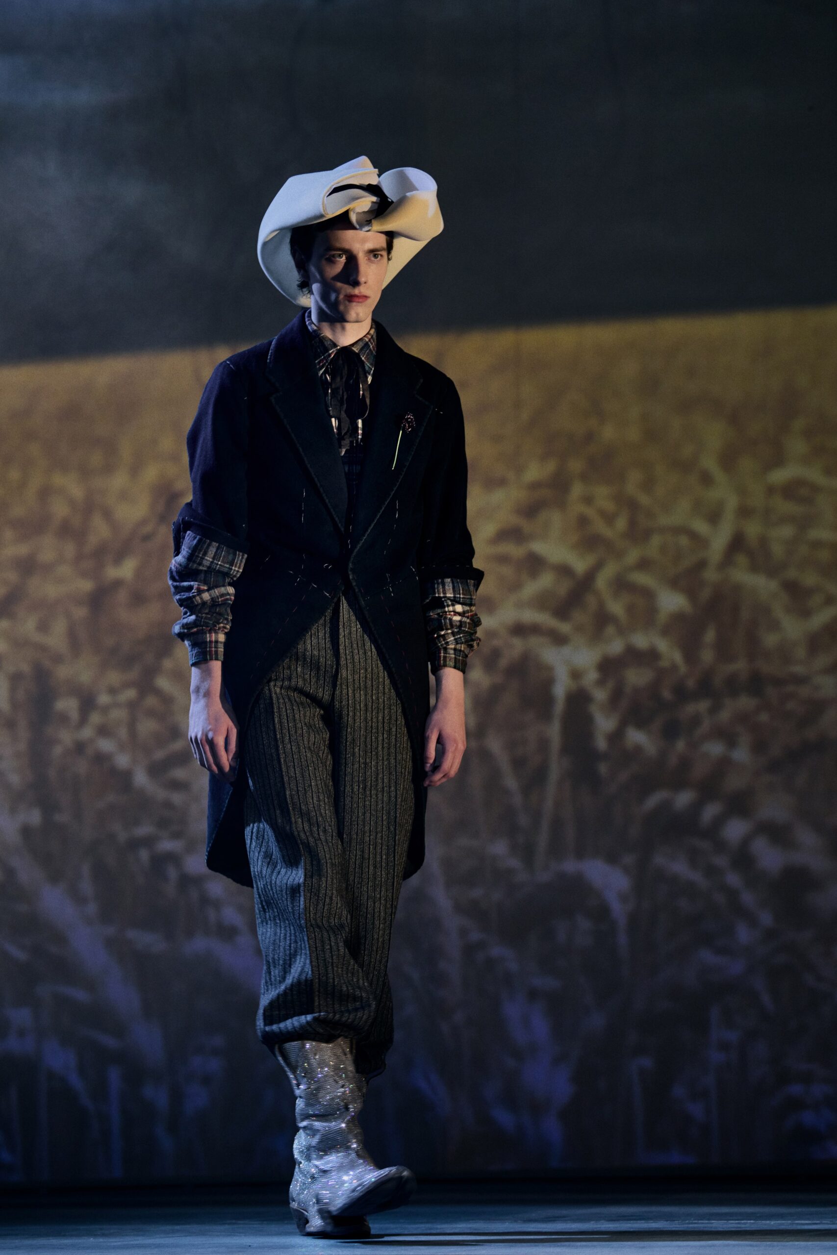 Maison Margiela F/W 22 Couture Look 10