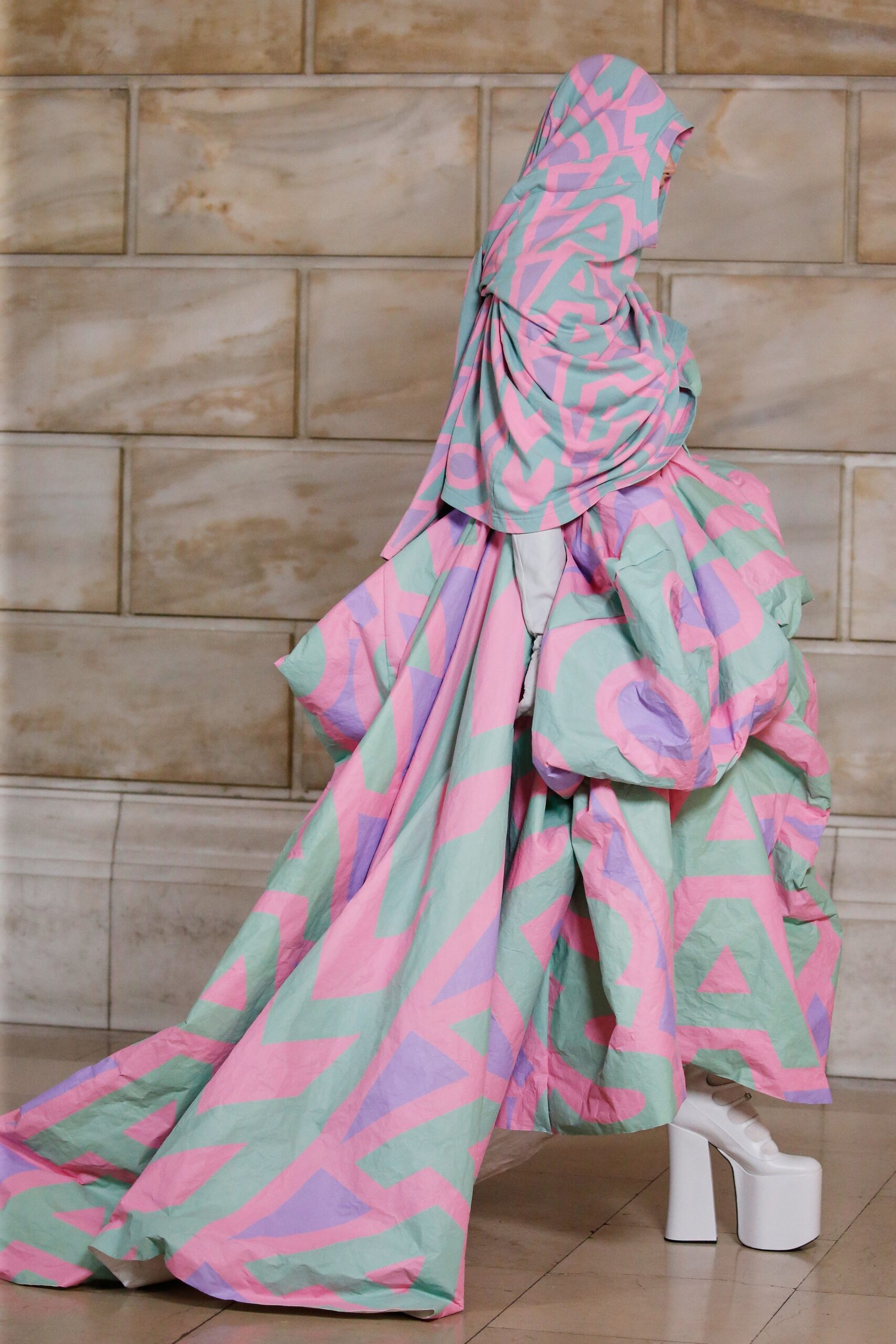 Marc Jacobs F/W 22 Look 10