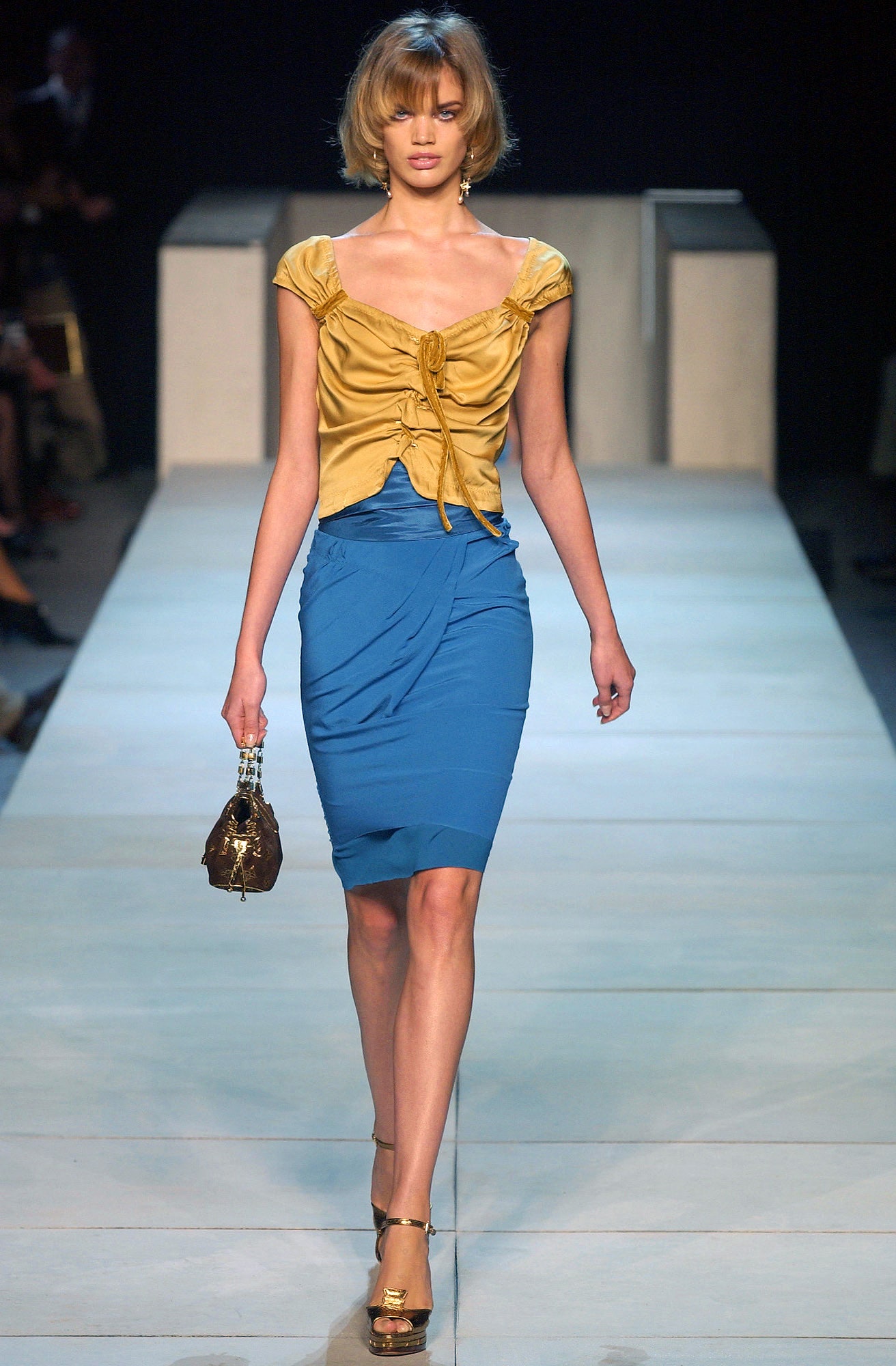 Louis Vuitton S/S 04 Look 1