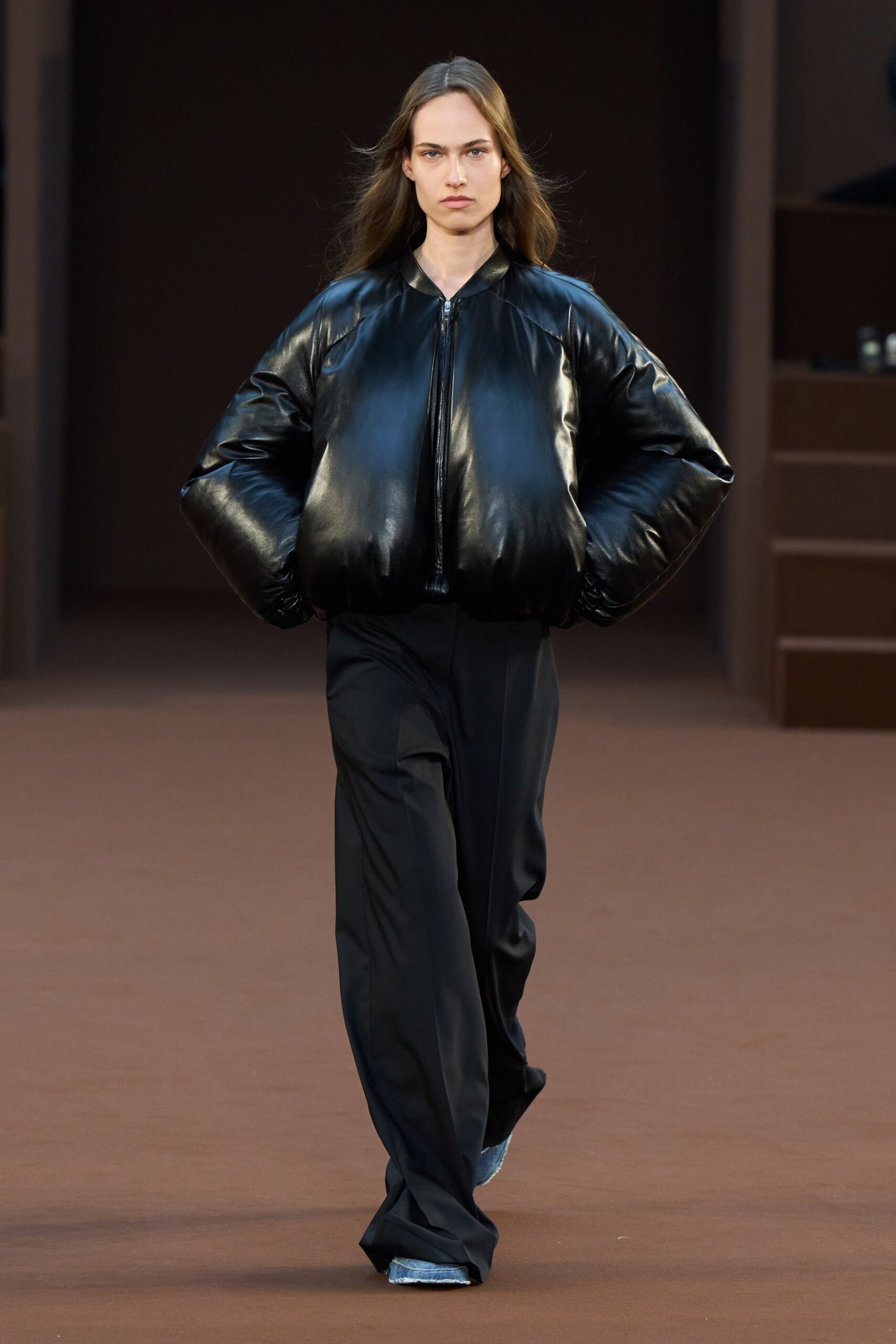 Loewe F/W 22 Look 11