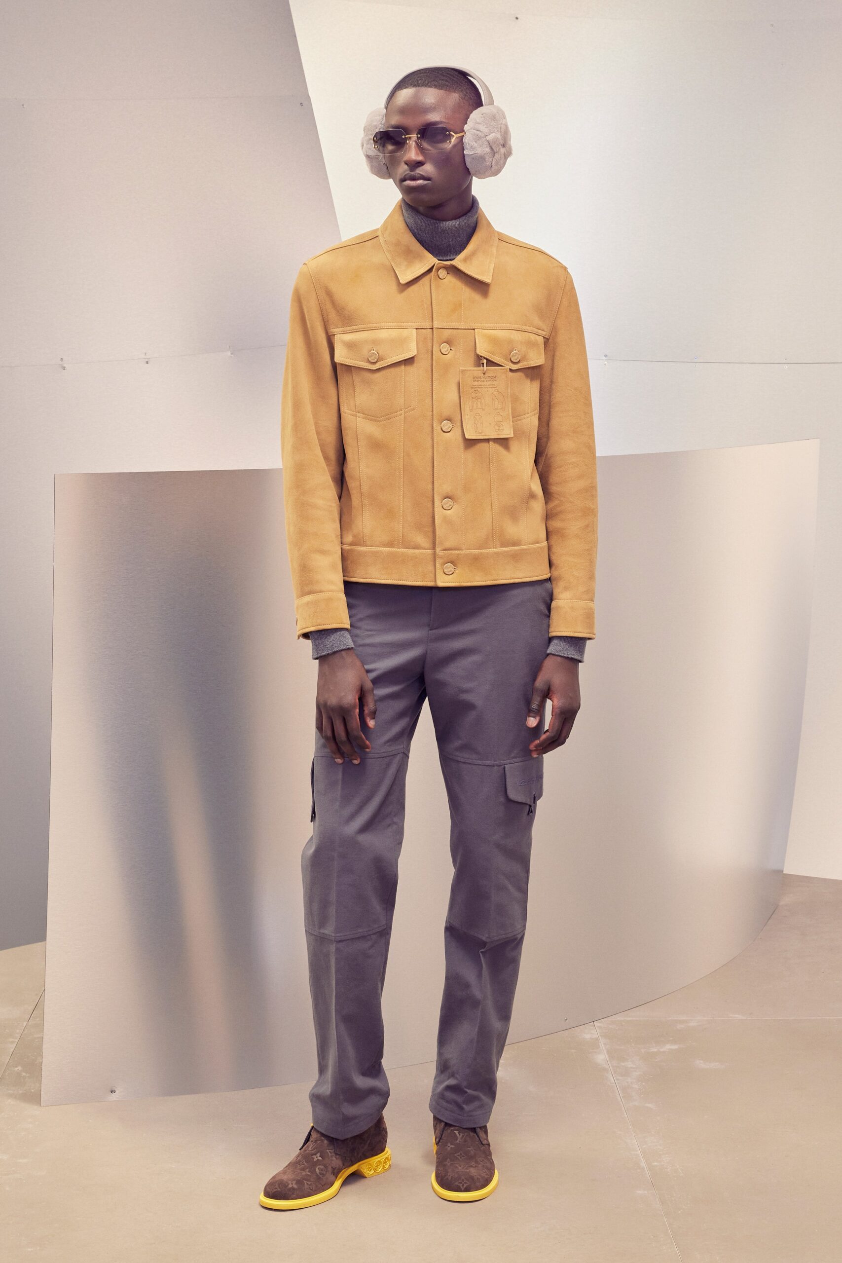 Louis Vuitton F/W 22 Look 12