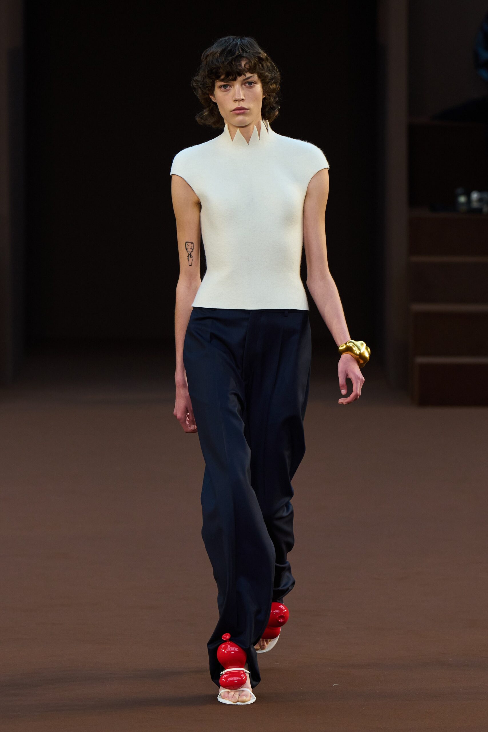 Loewe F/W 22 Look 12