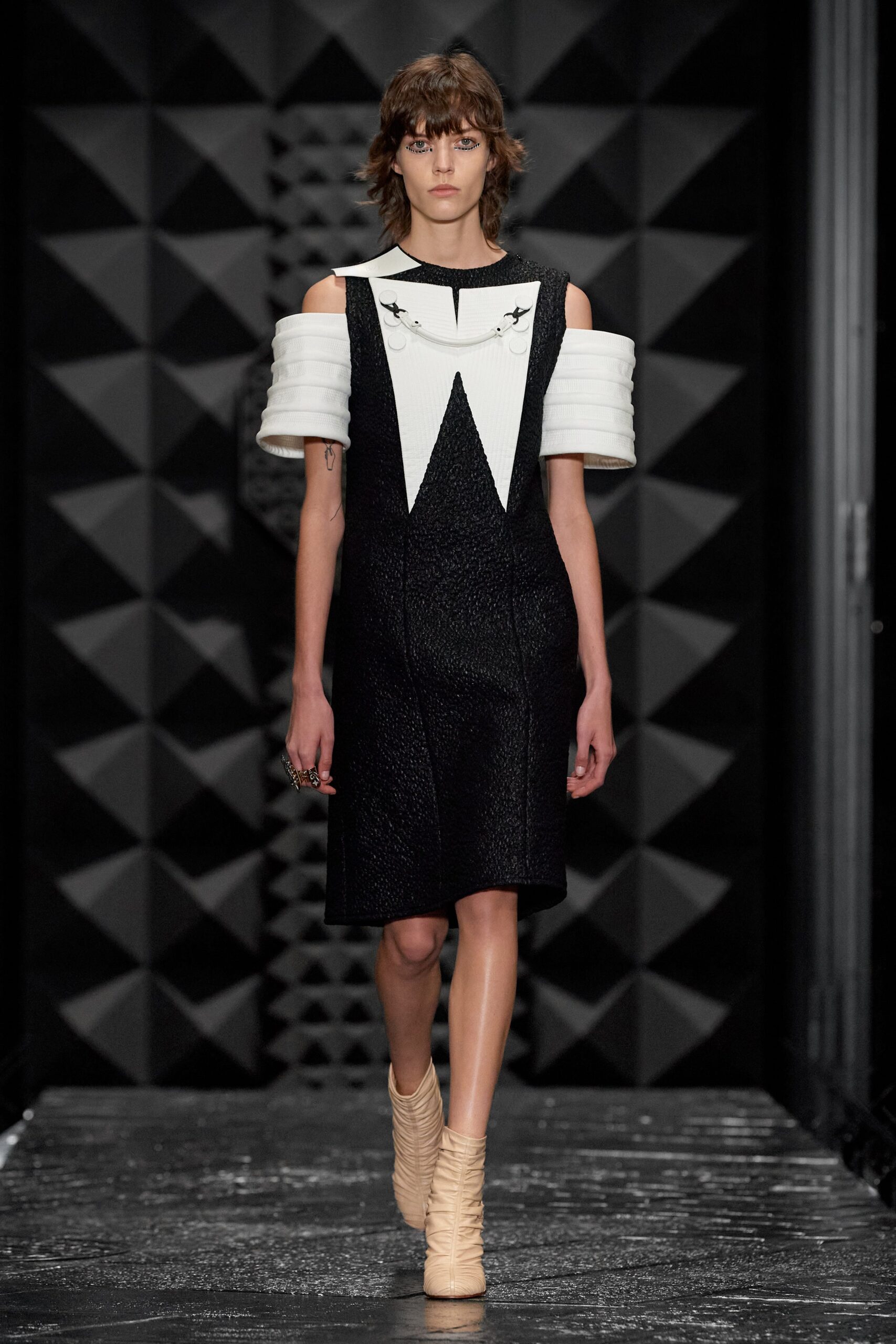 Louis Vuitton F/W 23 Look 12