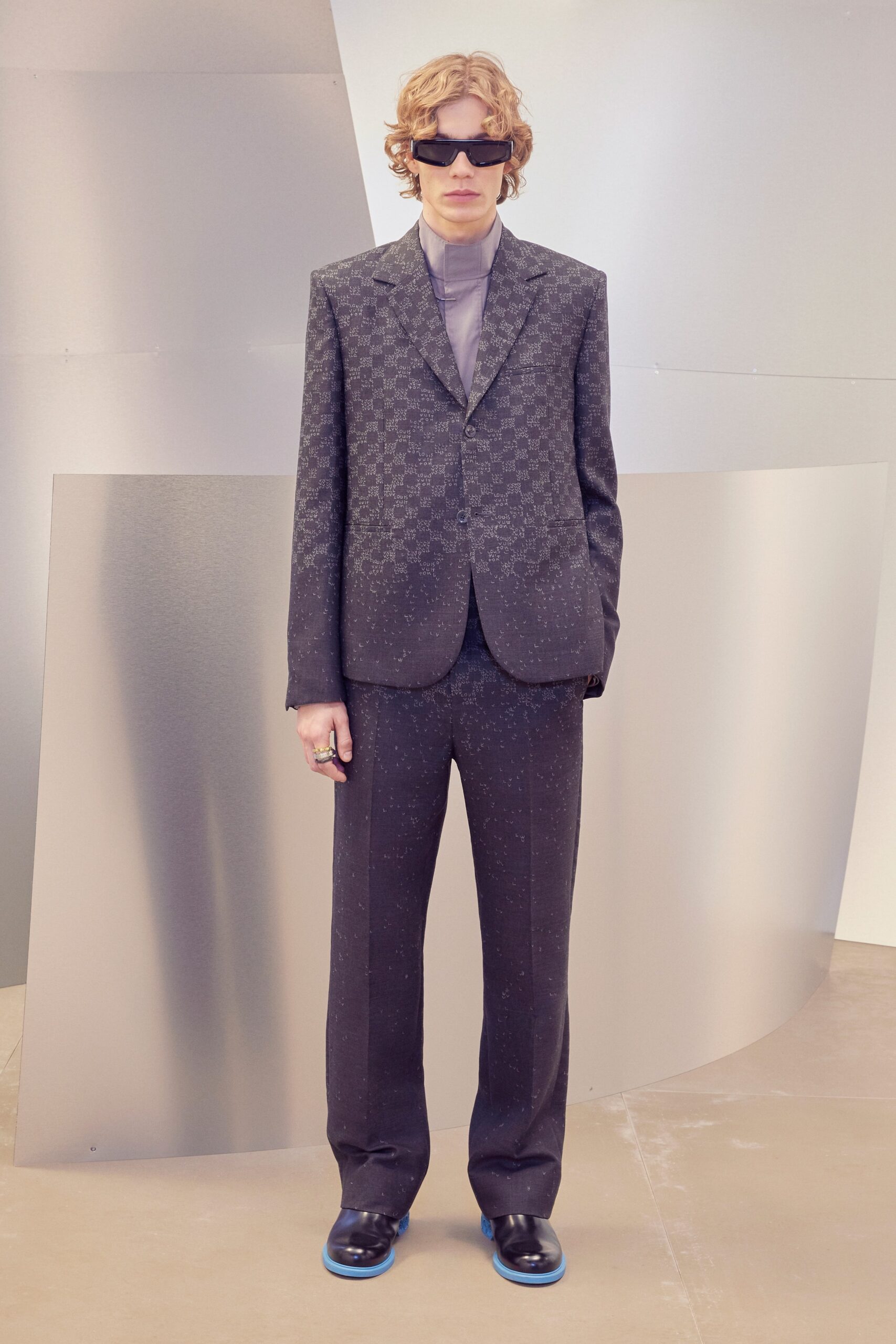 Louis Vuitton F/W 22 Look 13