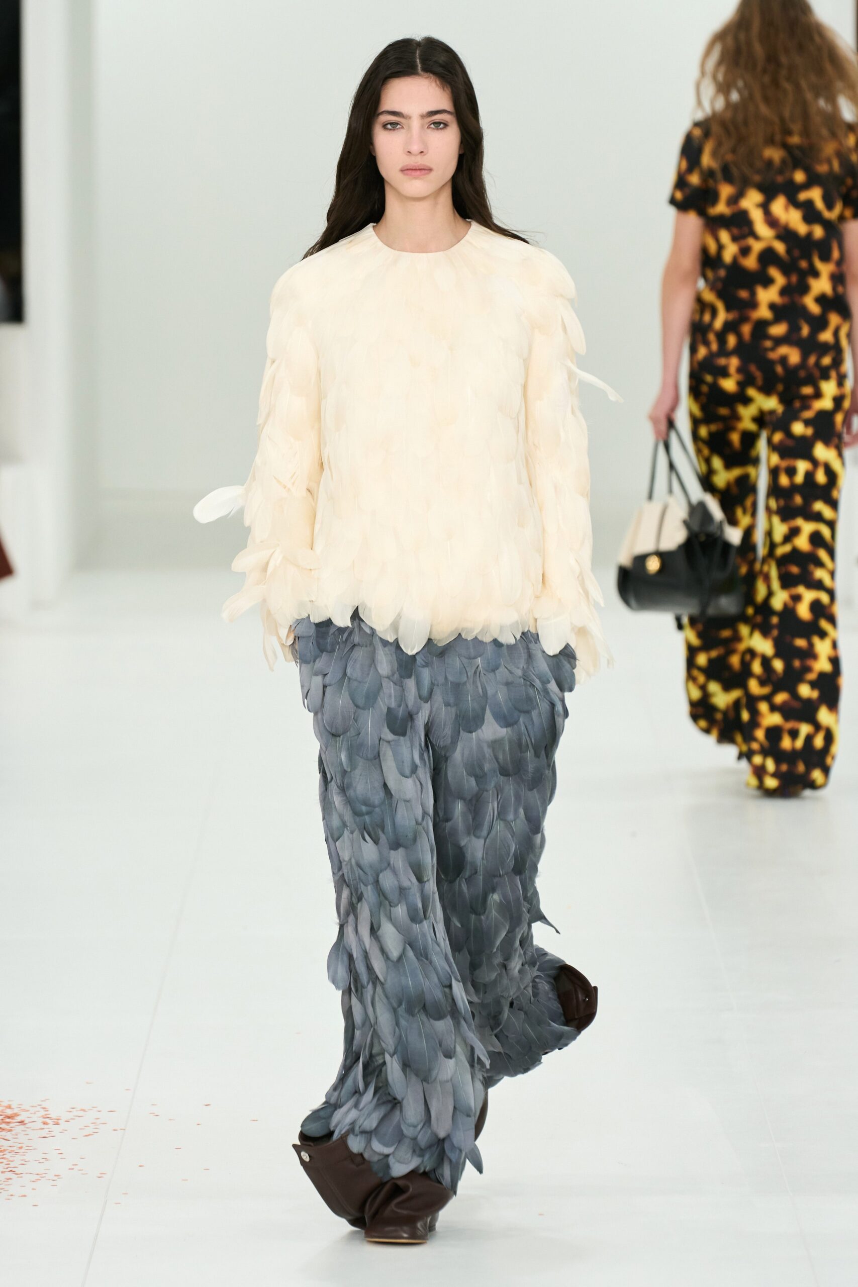 Loewe F/W 23 Look 13