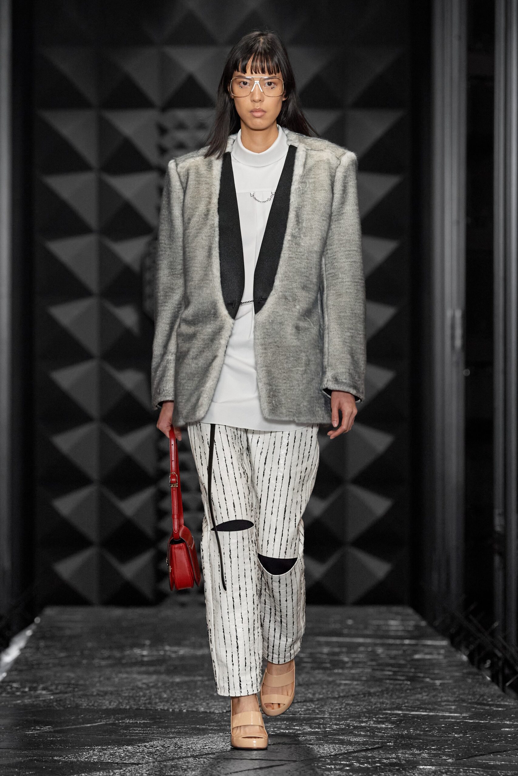 Louis Vuitton F/W 23 Look 13