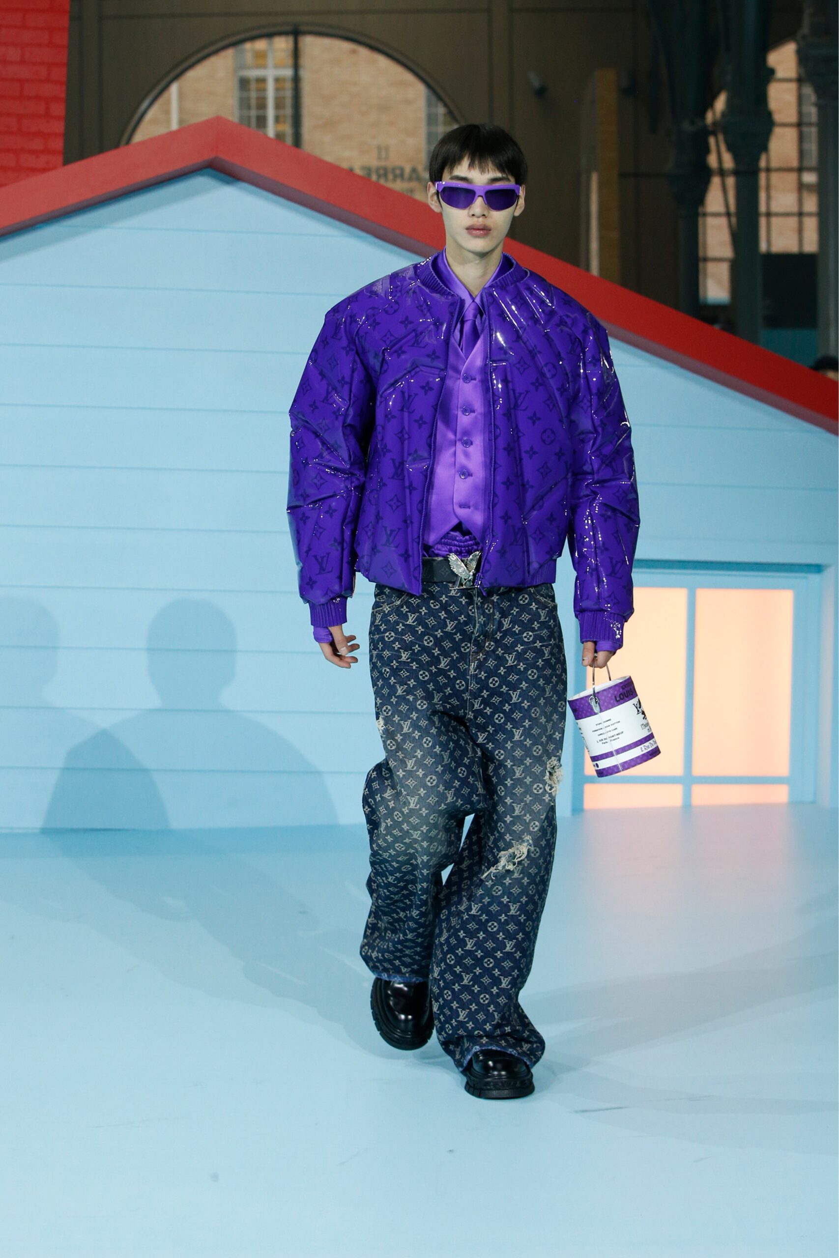 Louis Vuitton F/W 22 Menswear Look 14