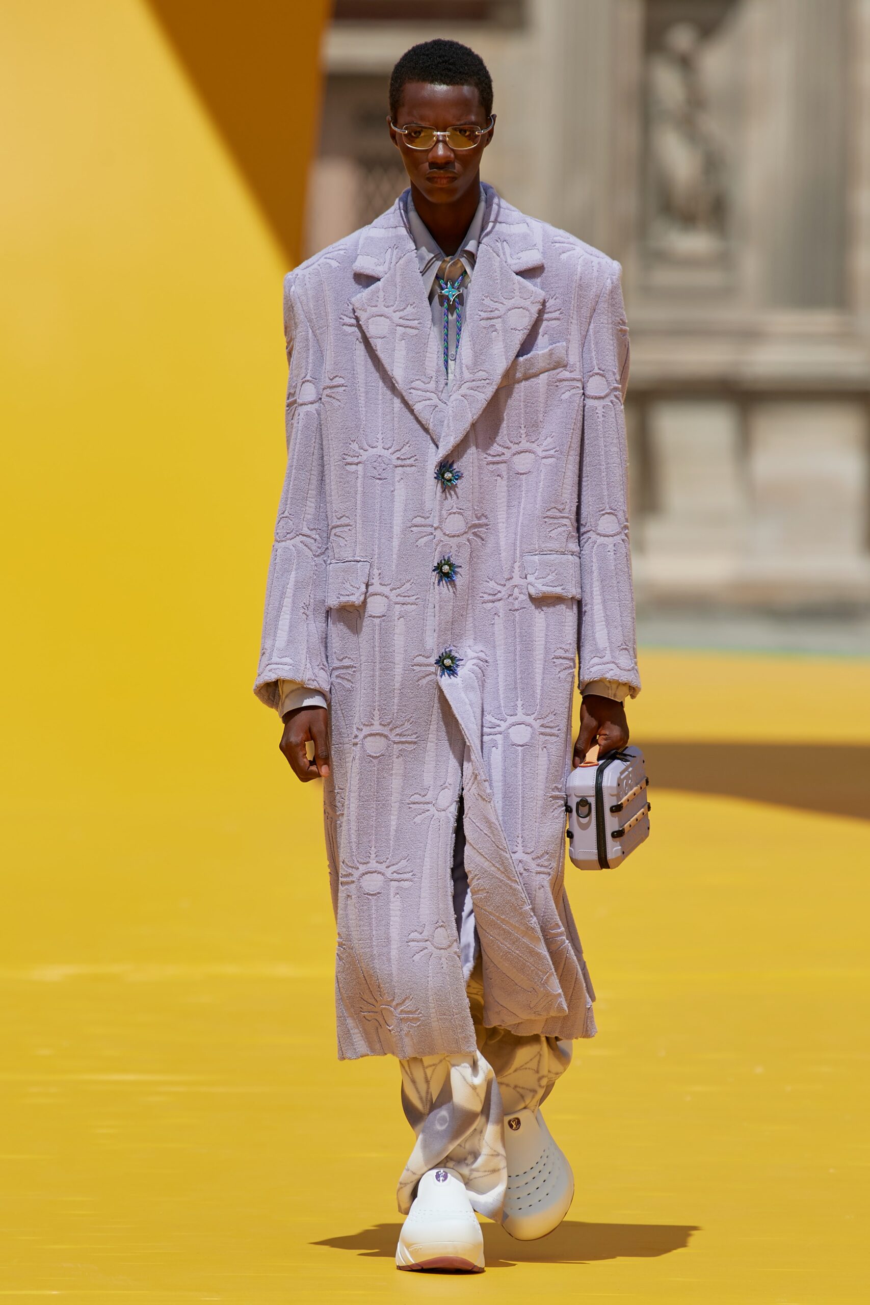 Louis Vuitton S/S 23 Menswear Look 9