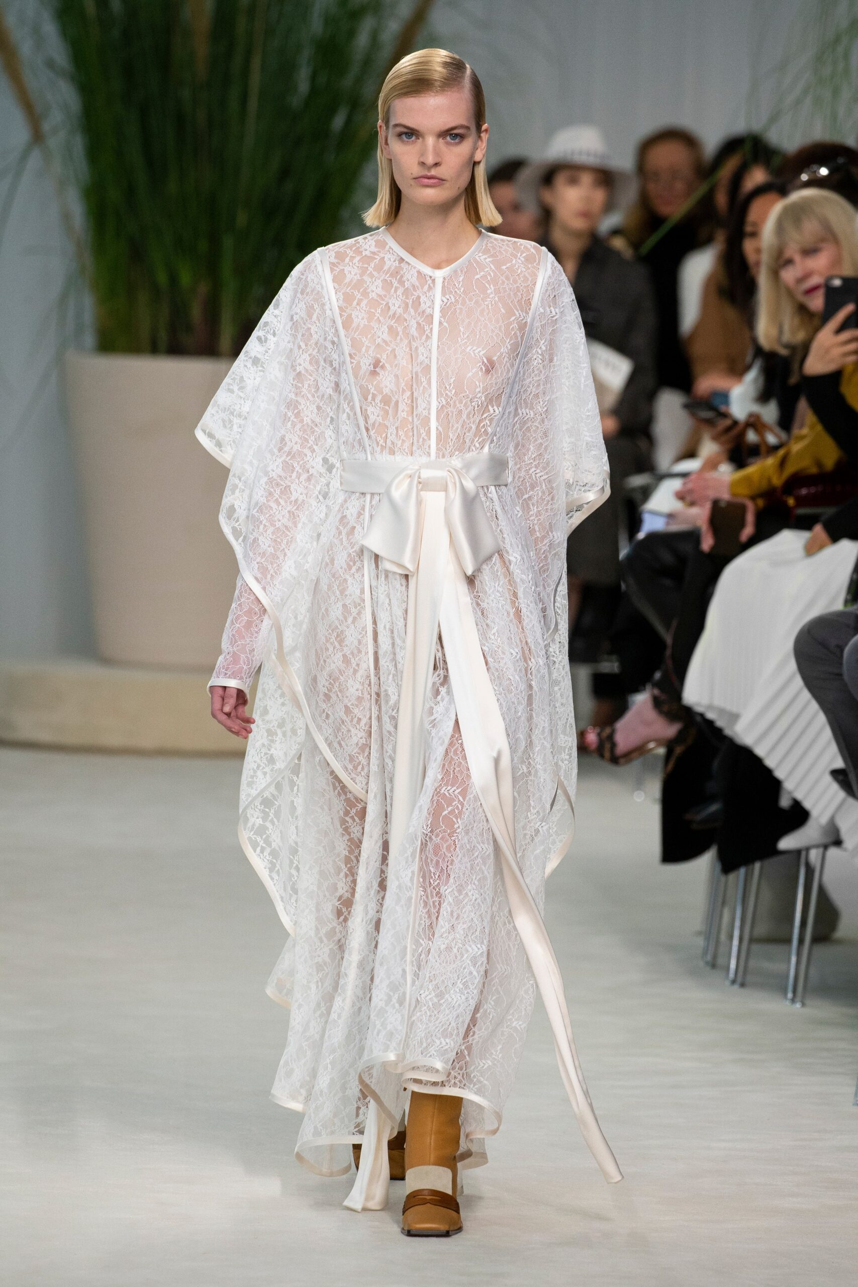 Loewe S/S 20 Look 15