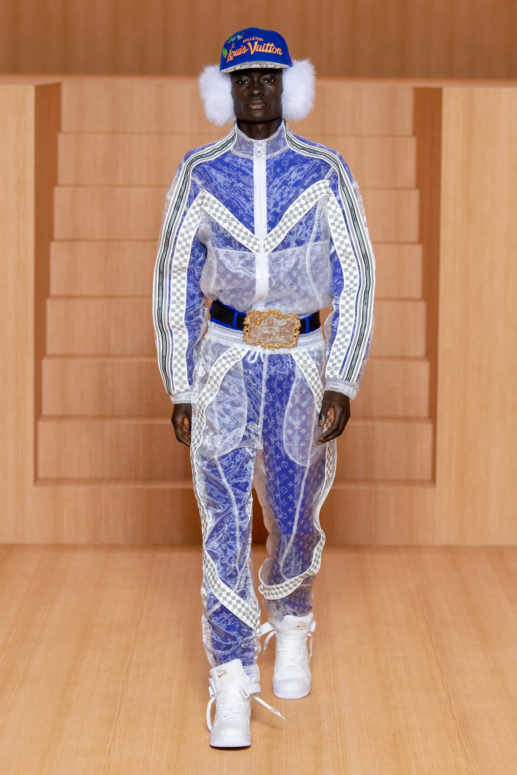 Louis Vuitton S/S 22 Menswear Look 15