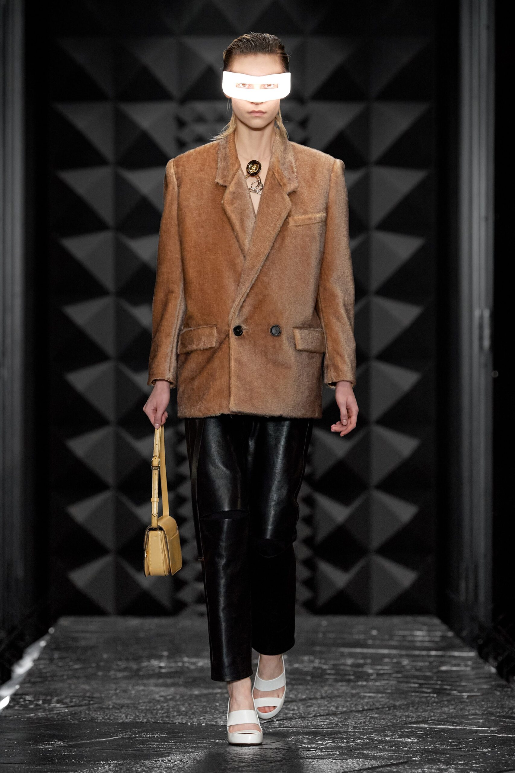 Louis Vuitton F/W 23 Look 15