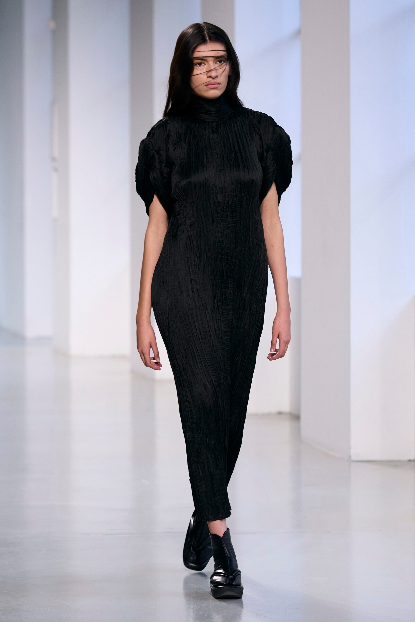 Mame Kurogouchi F/W 23 Look 15