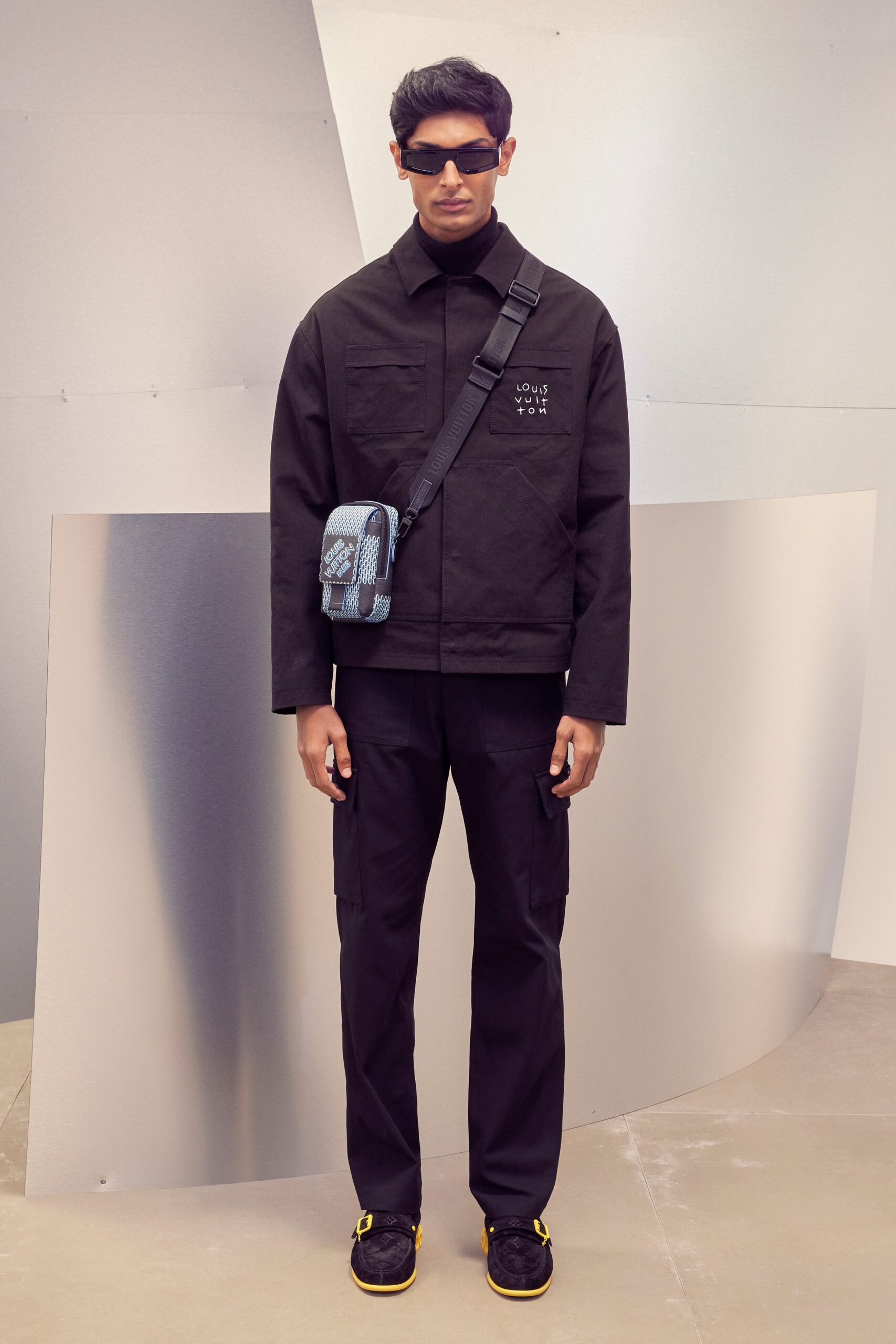 Louis Vuitton F/W 22 Look 16
