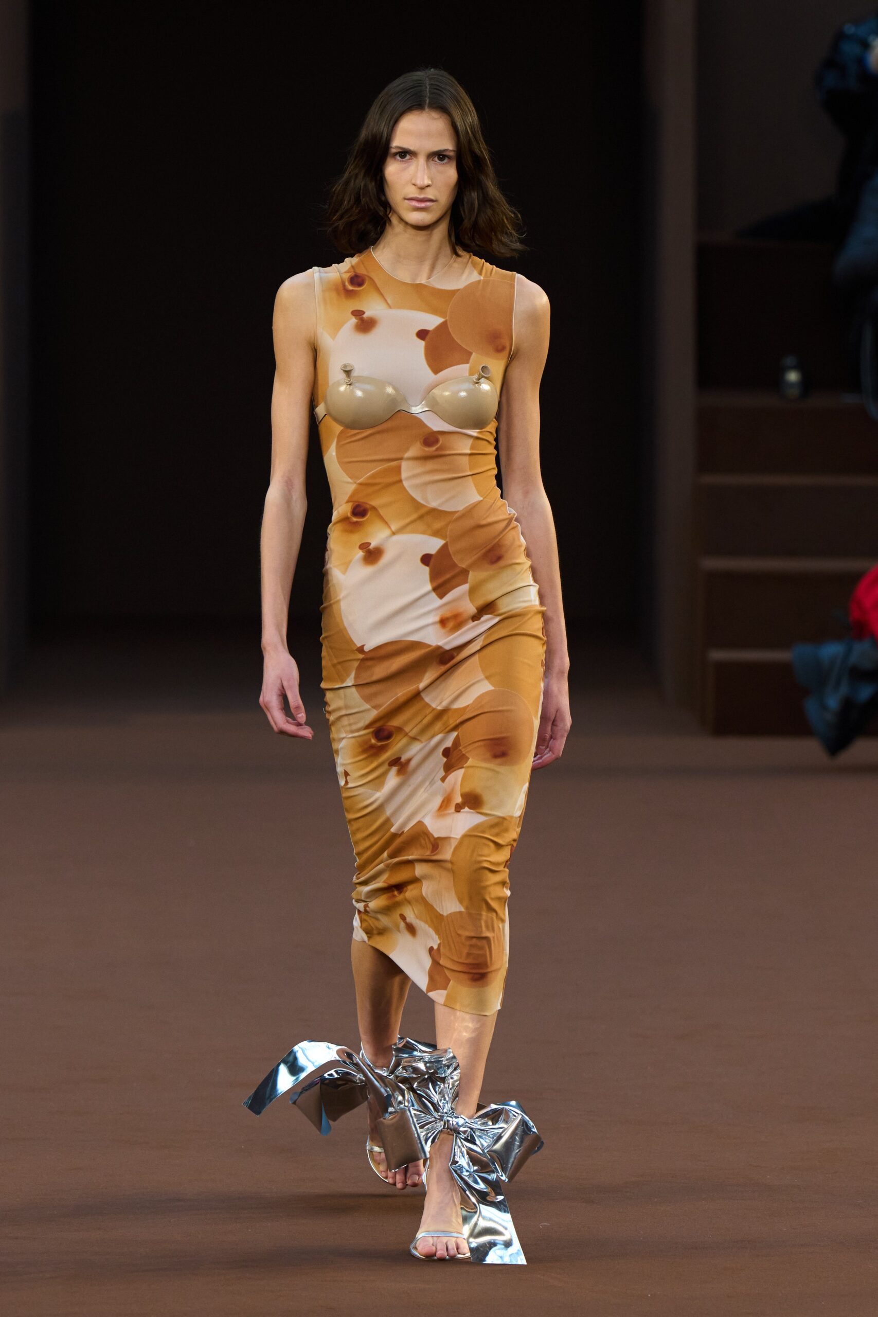 Loewe F/W 22 Look 16