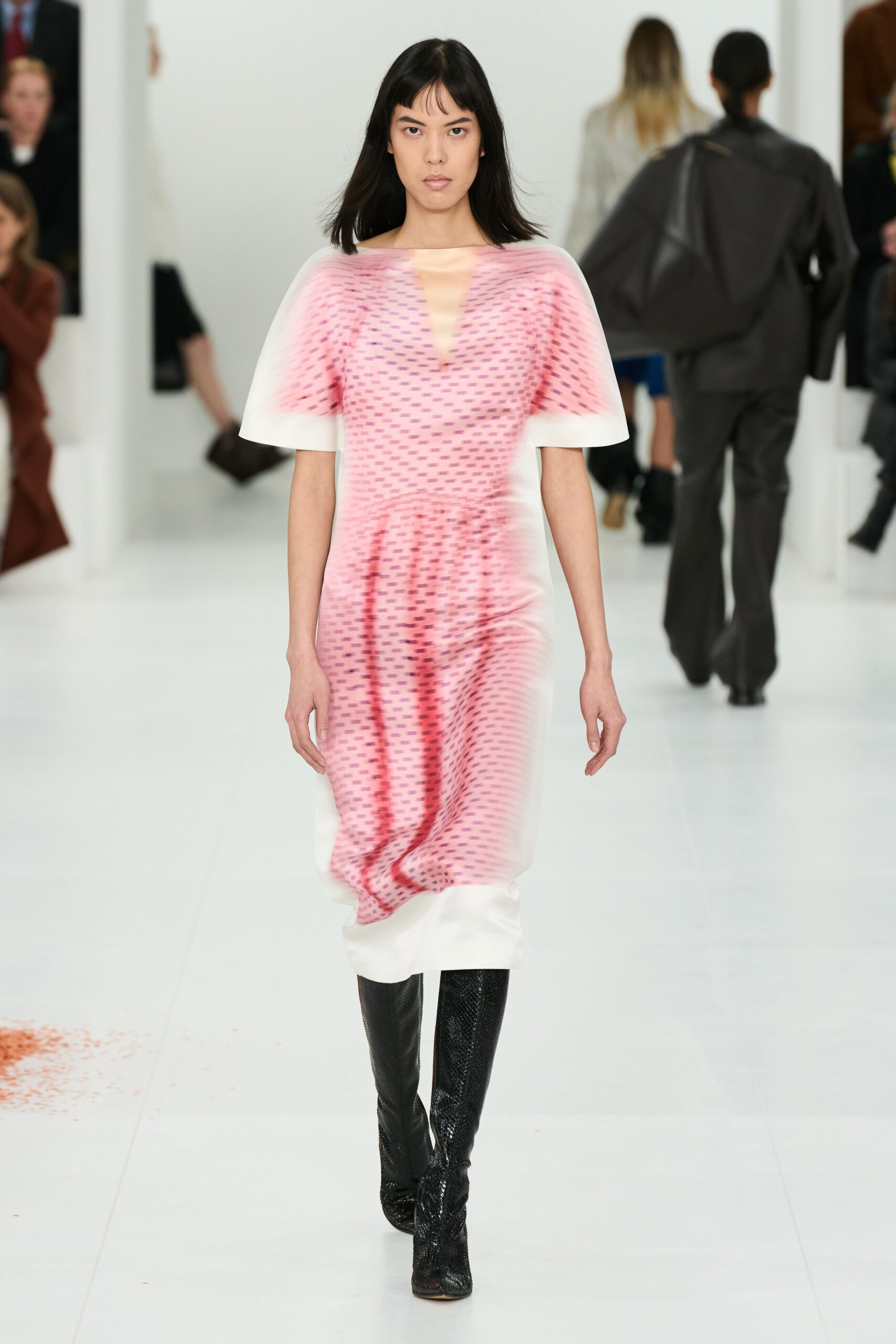 Loewe F/W 23 Look 16