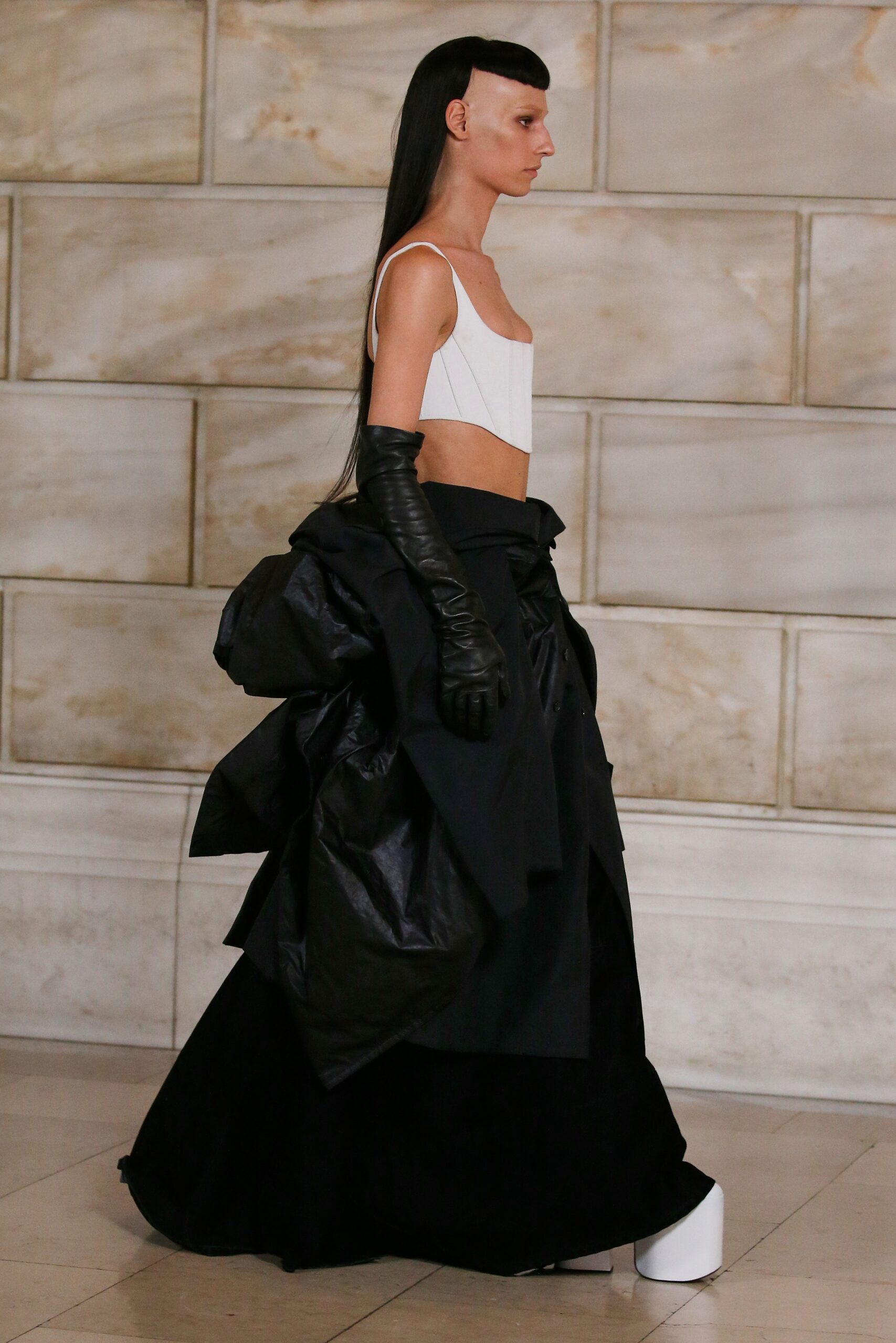 Marc Jacobs F/W 22 Look 16