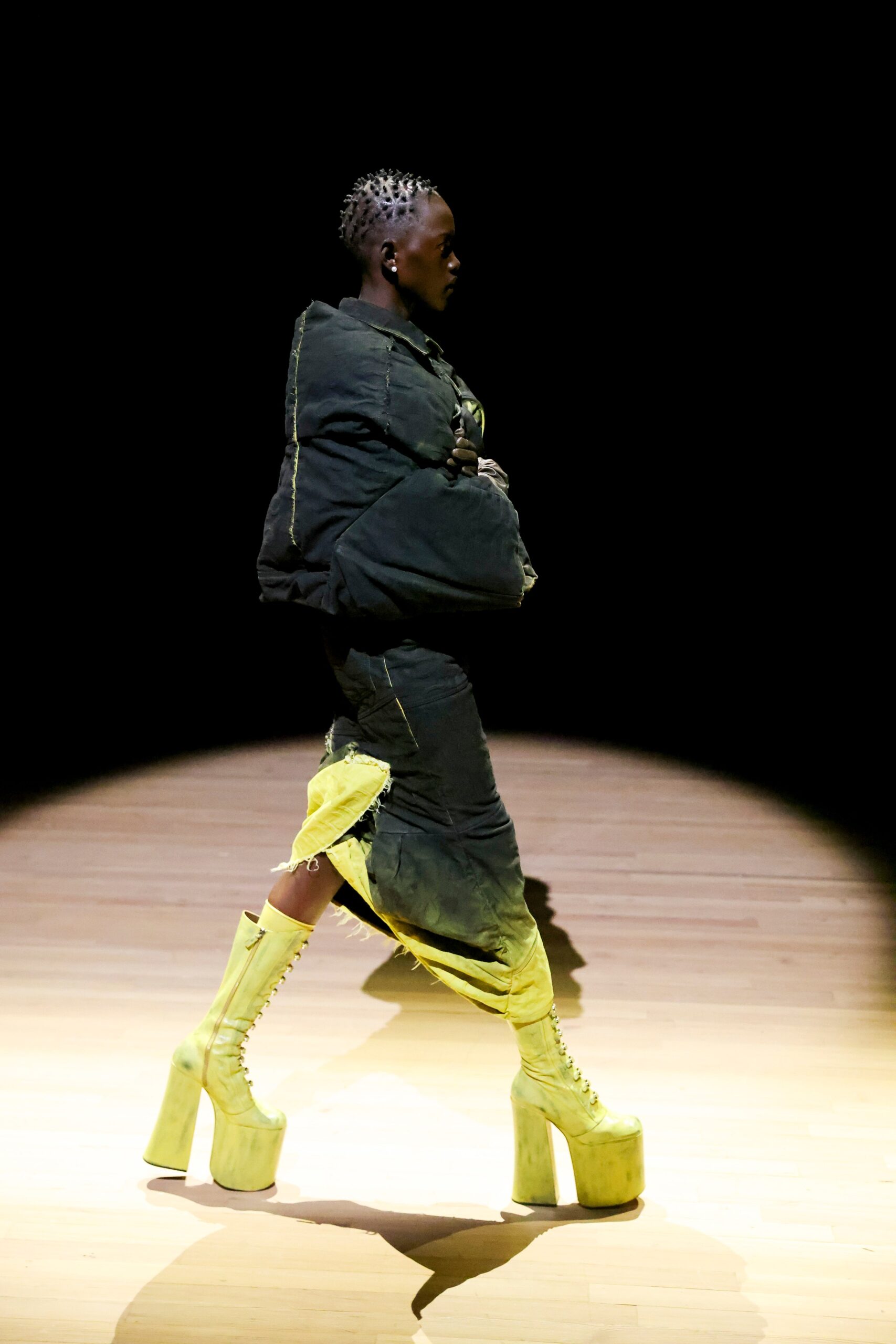Marc Jacobs S/S 23 Look 16