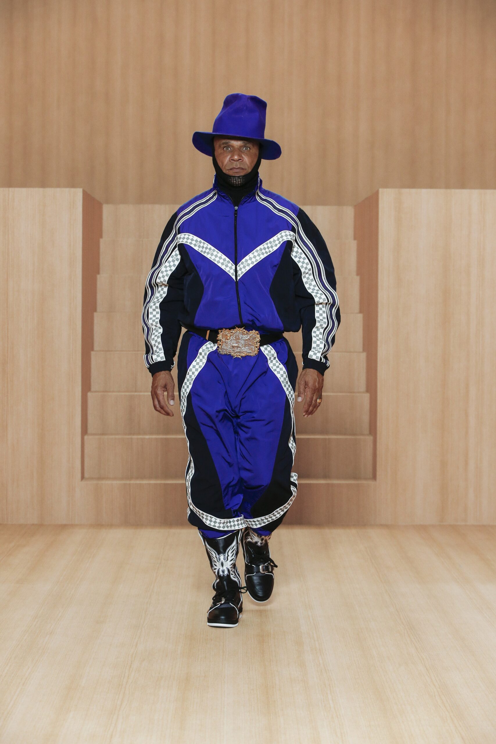 Louis Vuitton S/S 22 Menswear Look 17