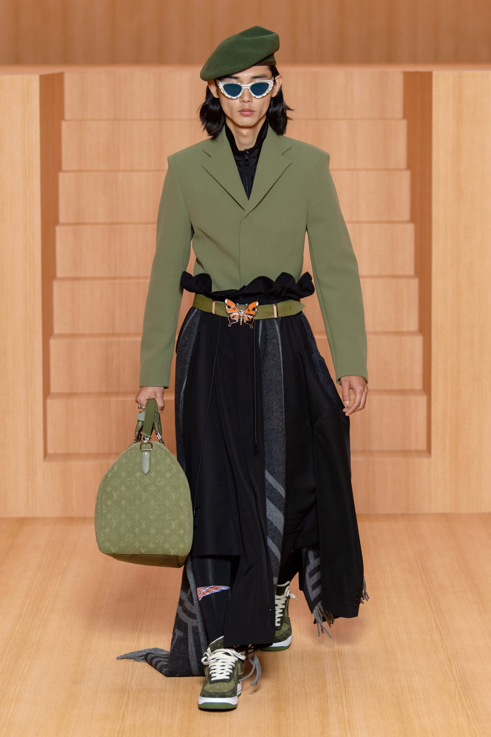 Louis Vuitton S/S 22 Menswear Look 18